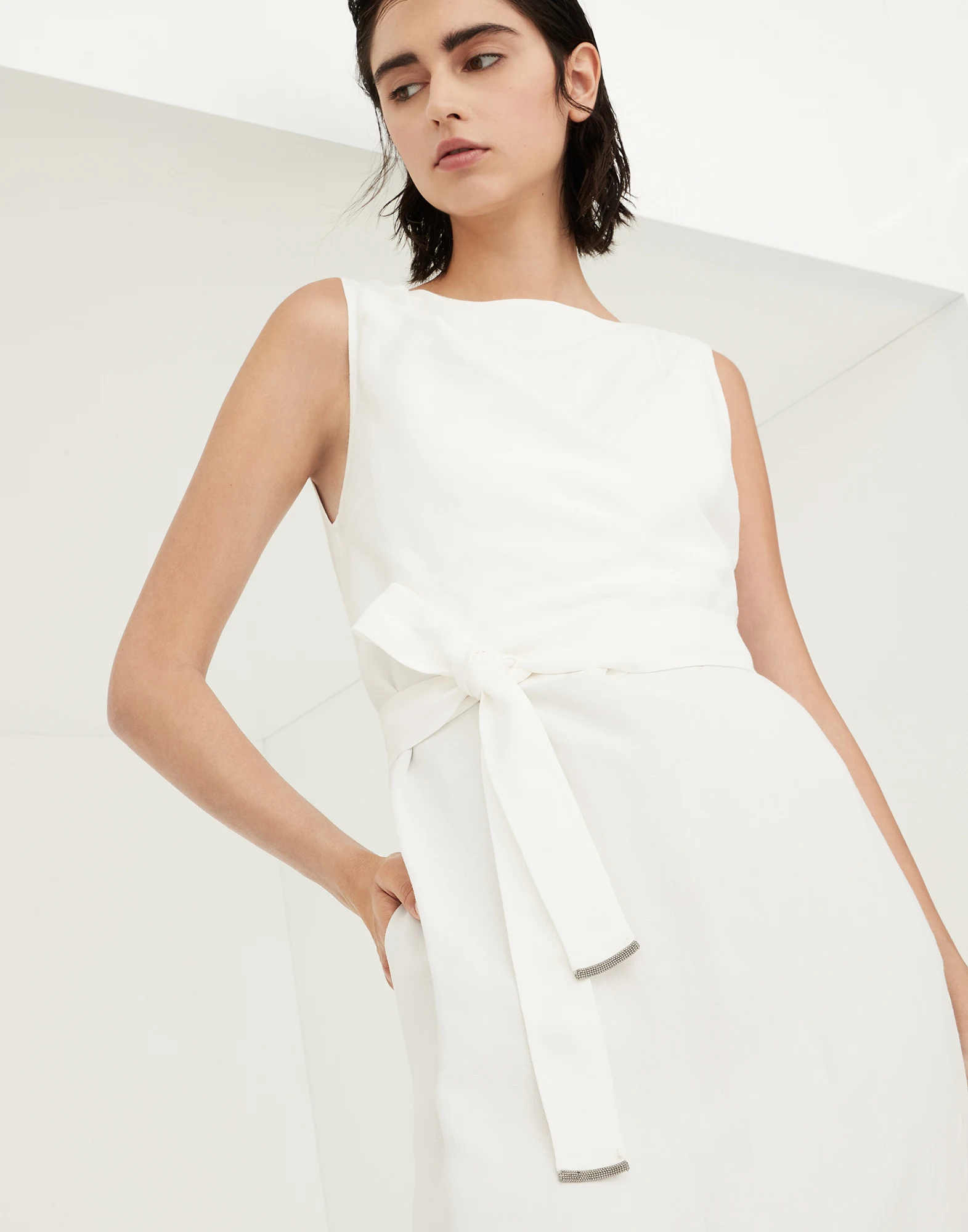 Viscose and linen fluid twill belted wrap dress and monili