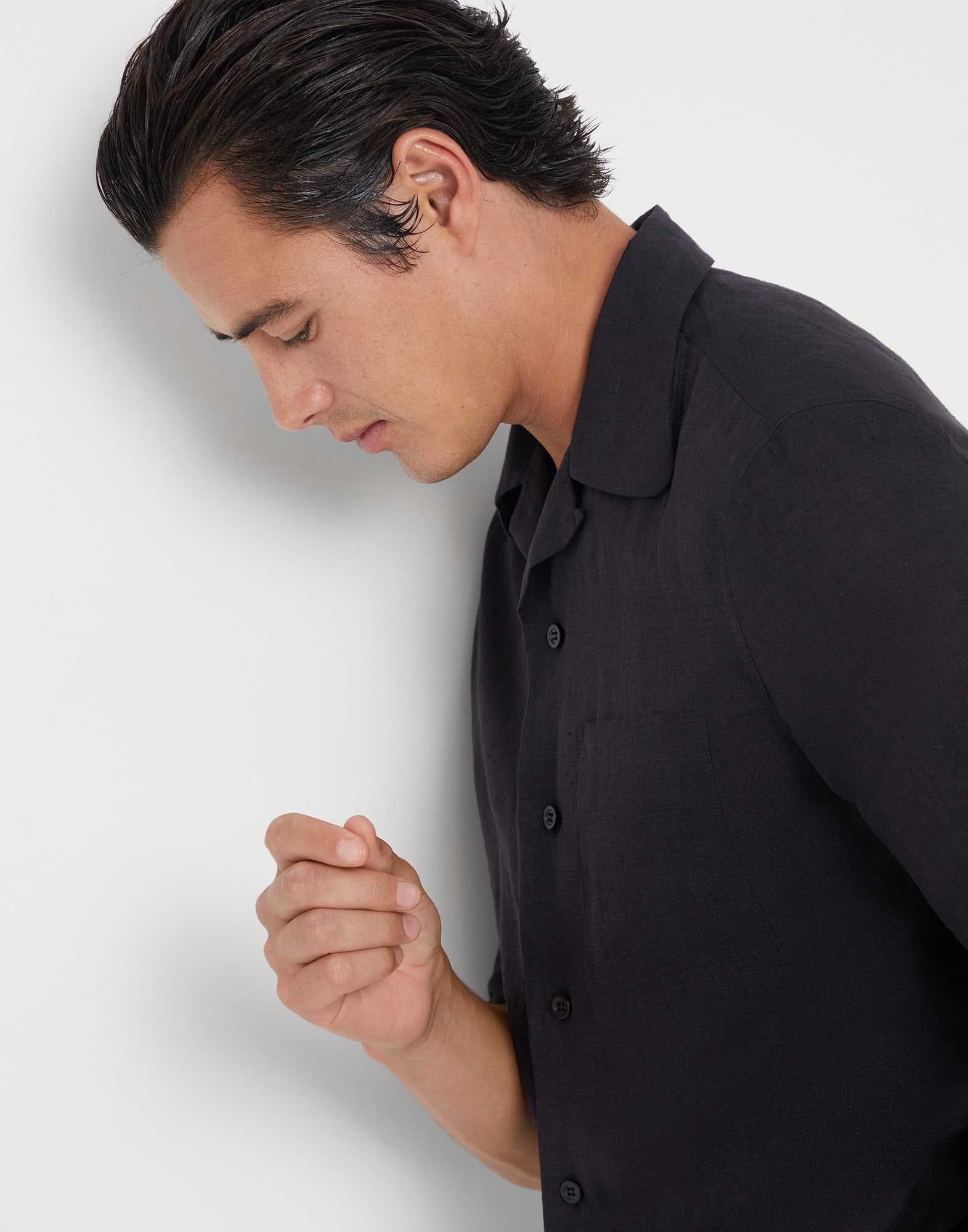 Linen easy fit shirt with camp collar and chest pocket