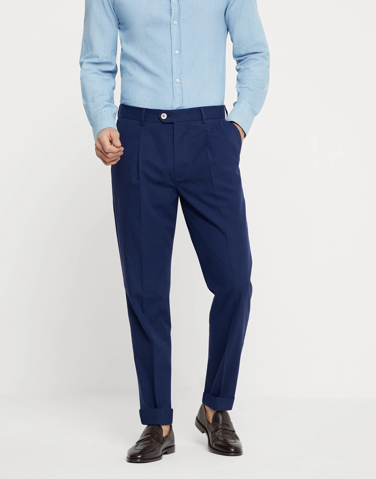 Cotton and kapok gabardine leisure fit trousers with pleat
