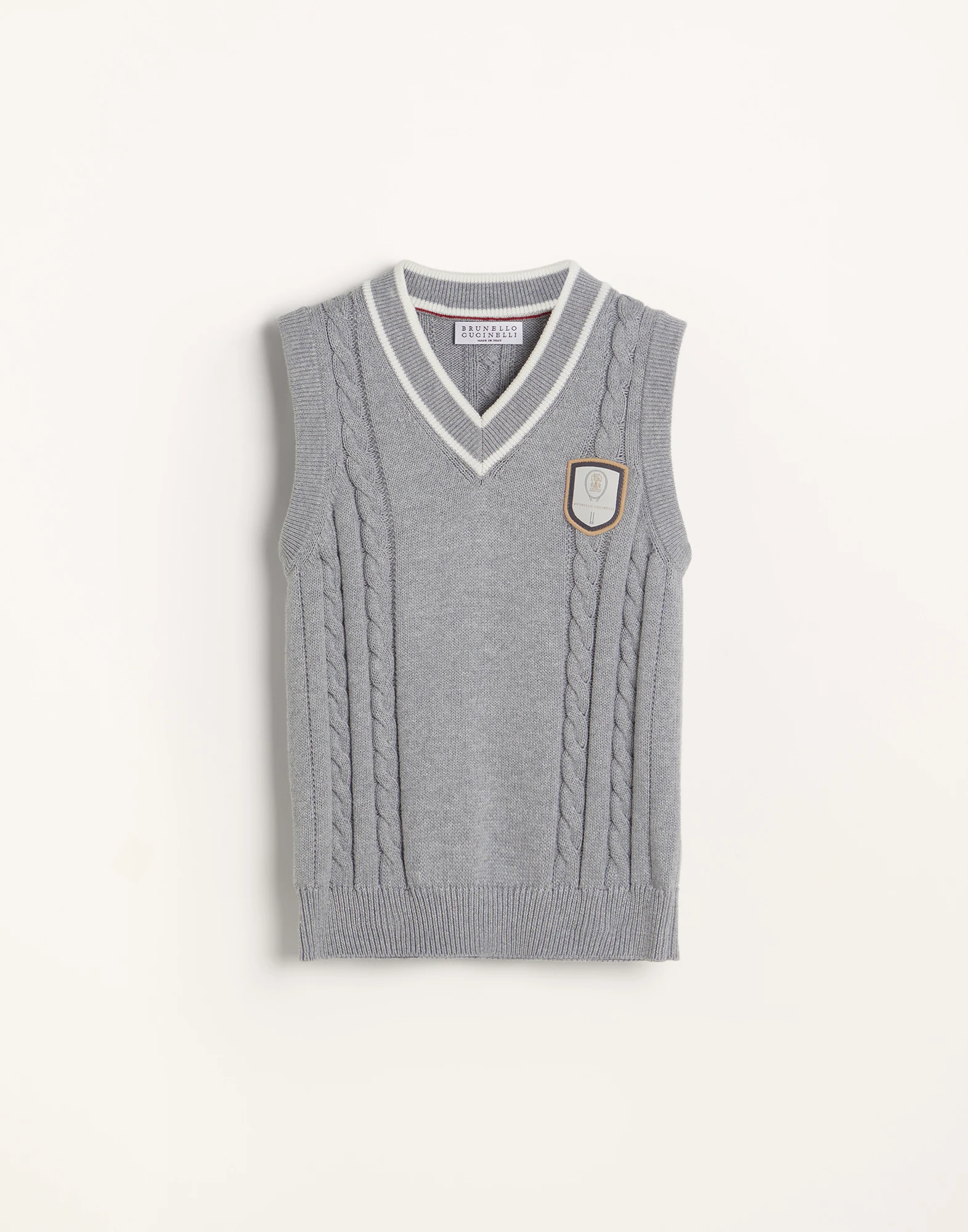 Cotton cable knit vest with tennis badge