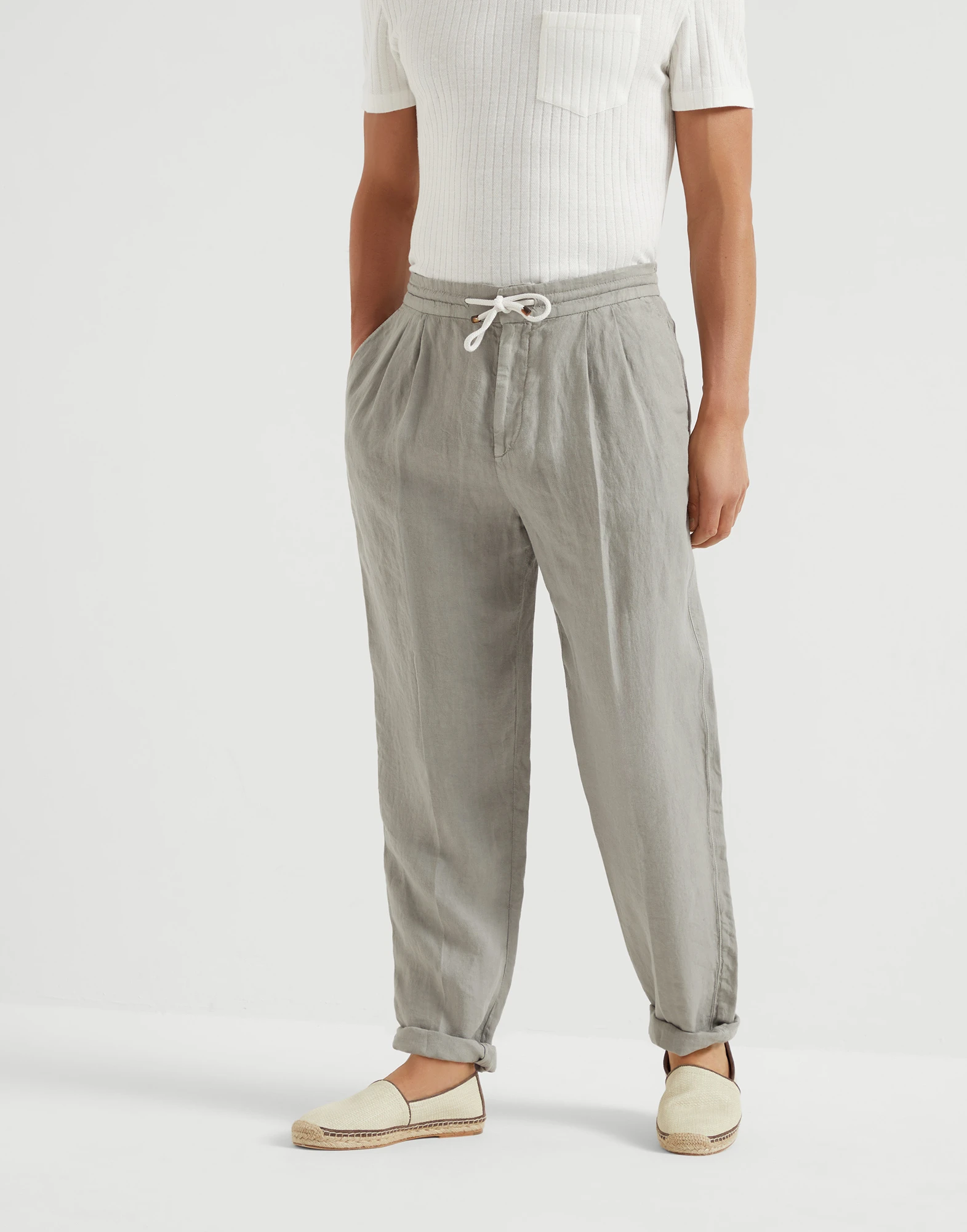 Leisure fit trousers with drawstring