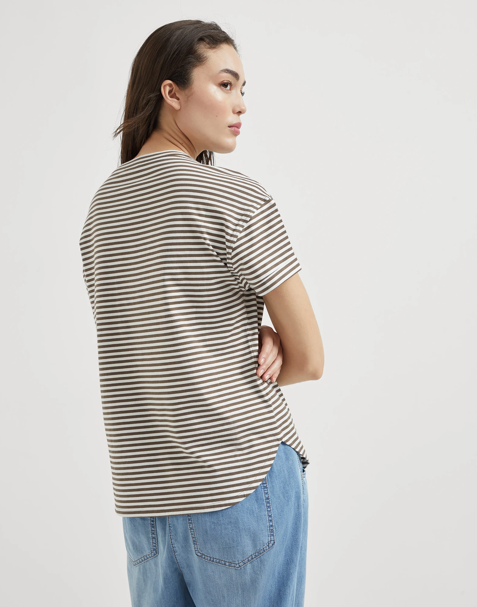T-shirt with monili