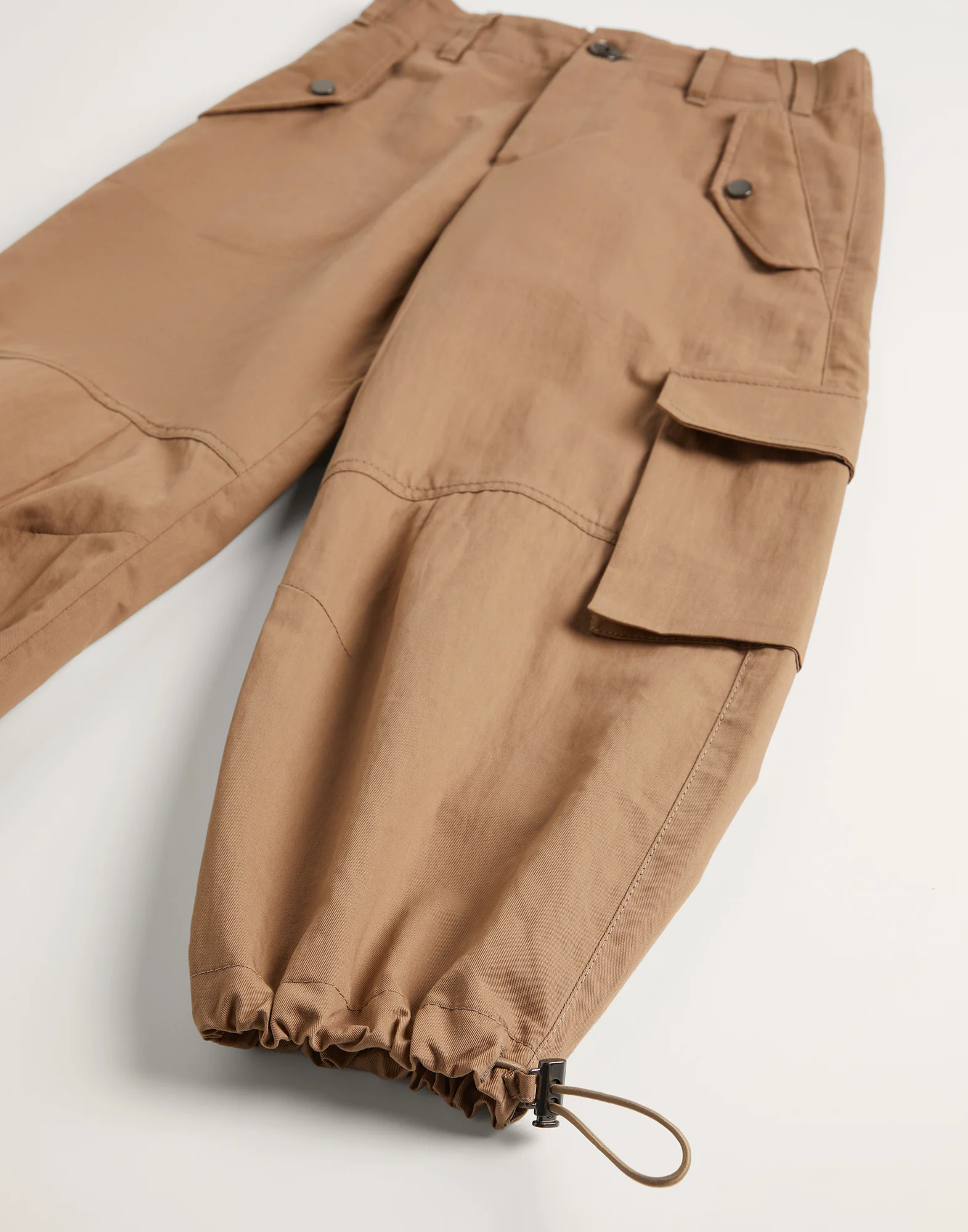 Crispy cotton gabardine utility trousers with monili