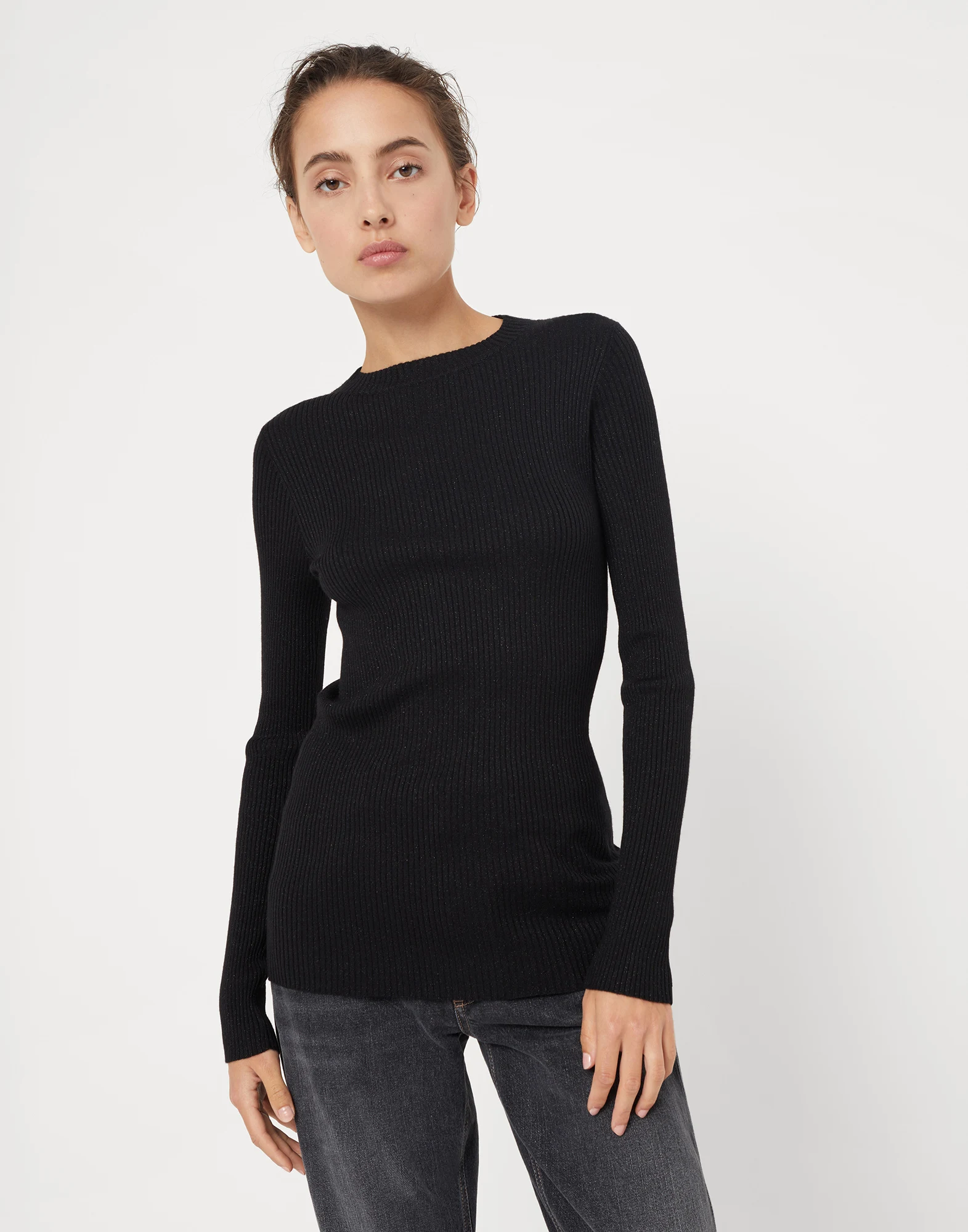 Lightweight sweater