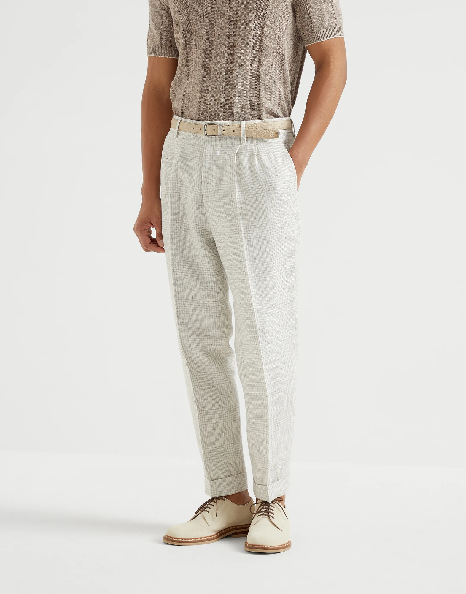Leisure fit trousers with double pleats