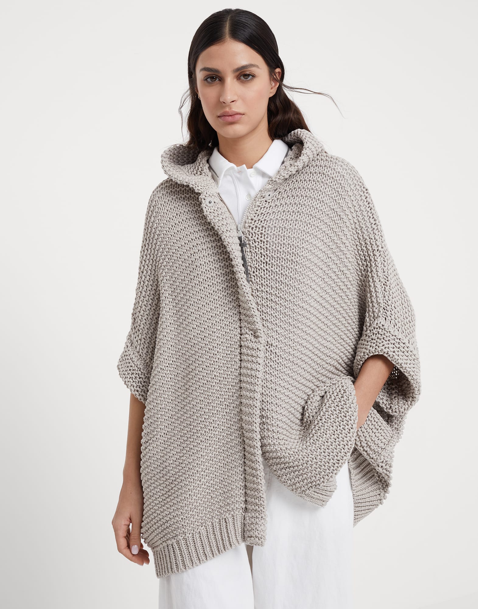 Cotton soft feather yarn link stitch poncho-style cardigan with monili