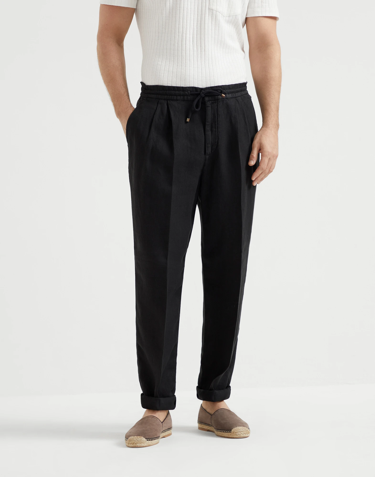 Leisure fit trousers with drawstring