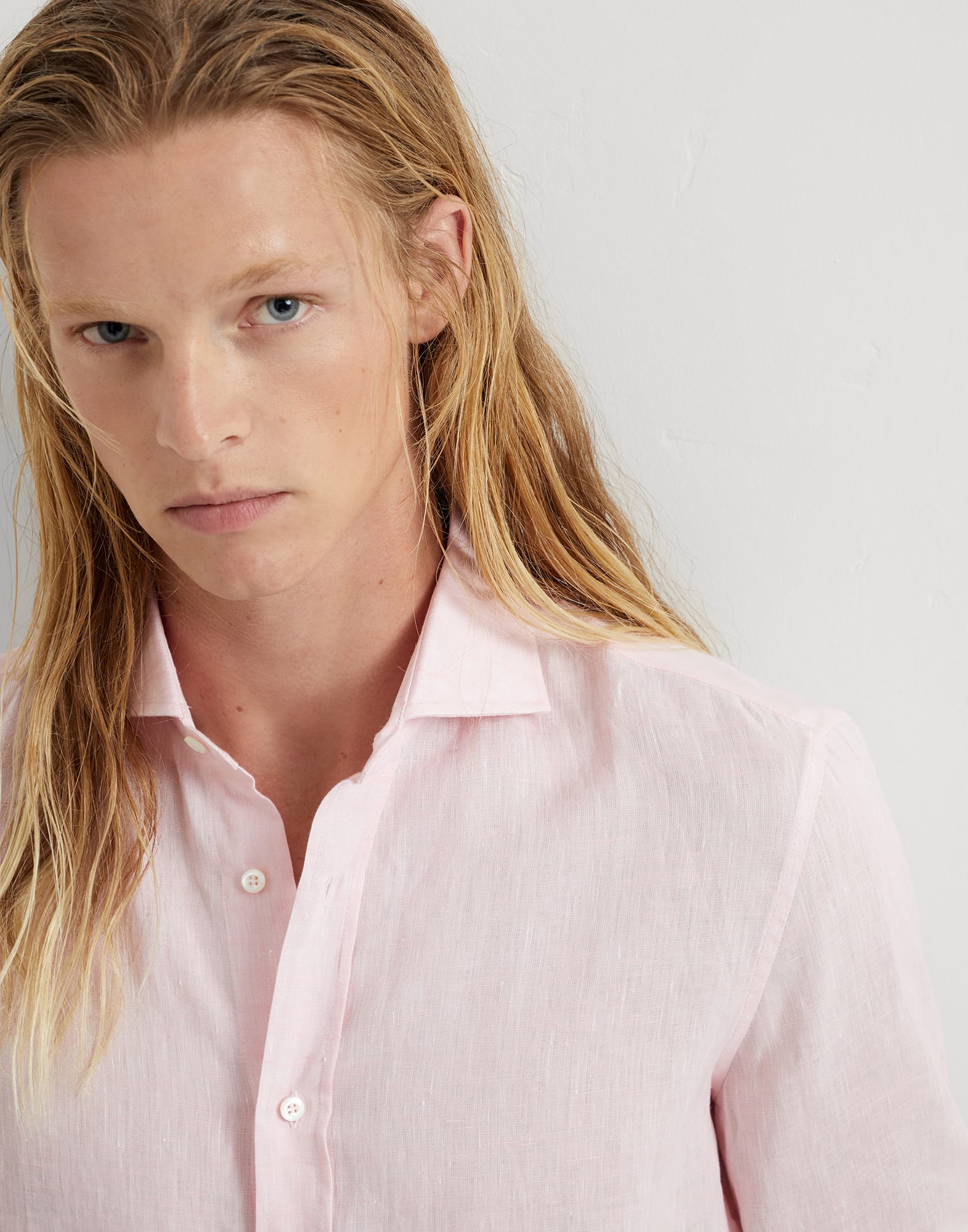 Linen easy fit shirt with spread collar