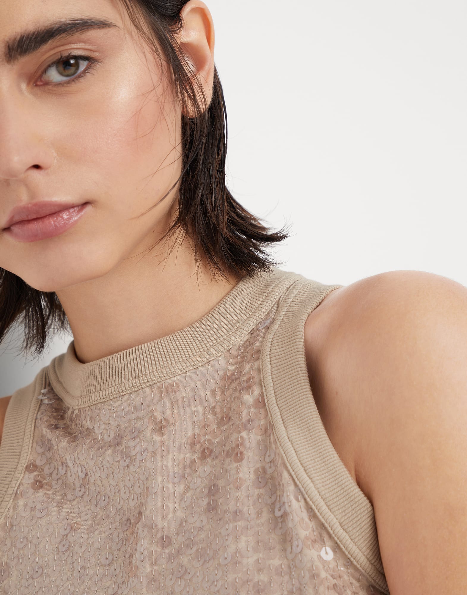 Dazzling embroidery top in stretch cotton jersey