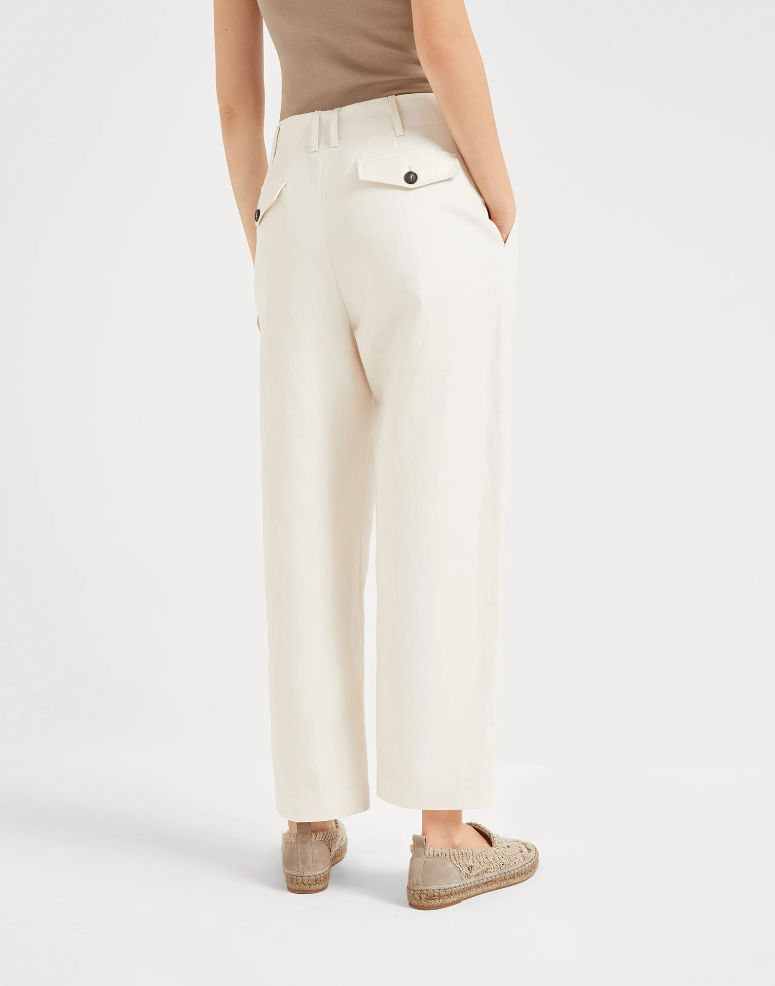 Pleated Chino trousers