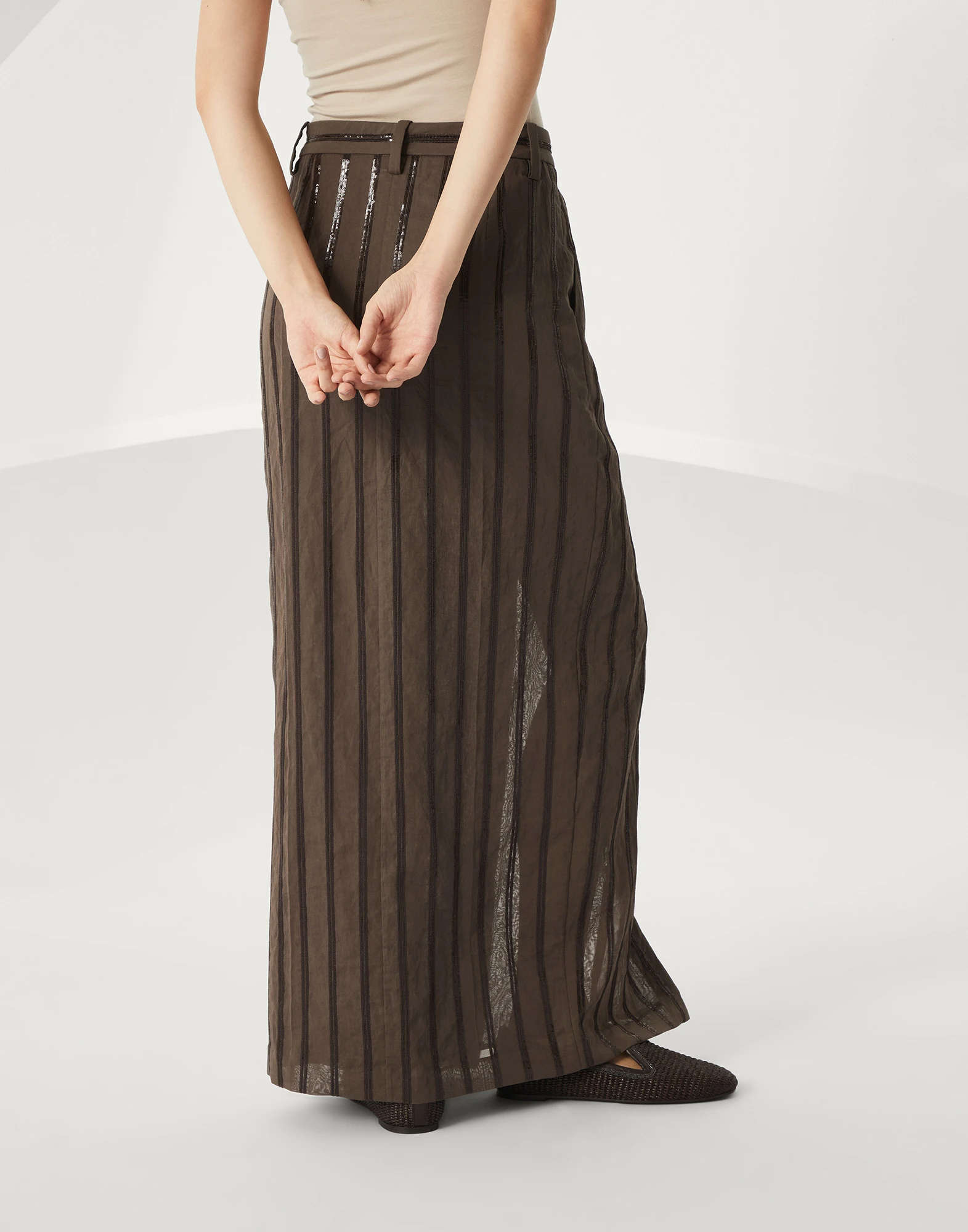 Dazzling Embroidery skirt