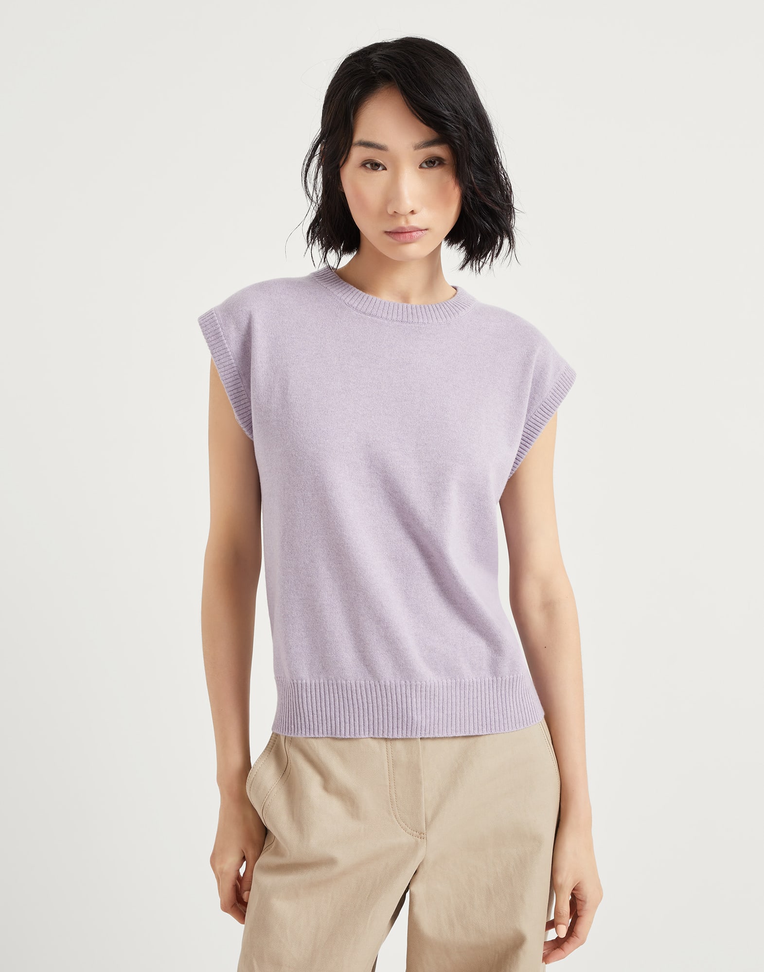 Vest with monili