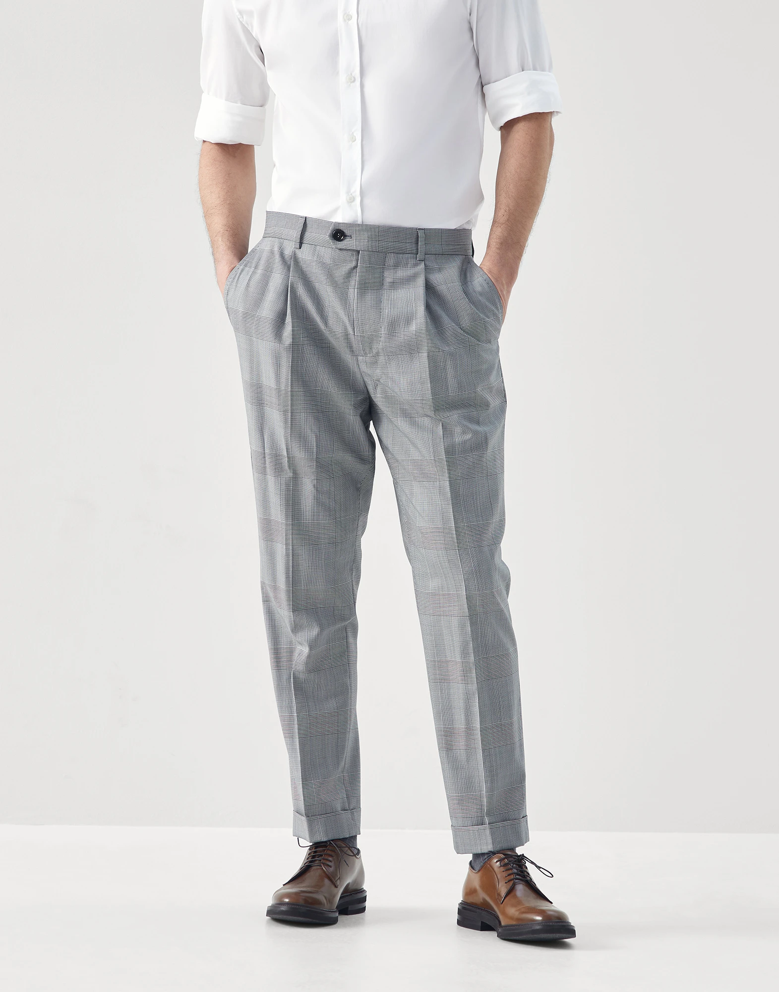Virgin wool Prince of Wales leisure fit trousers with pleat