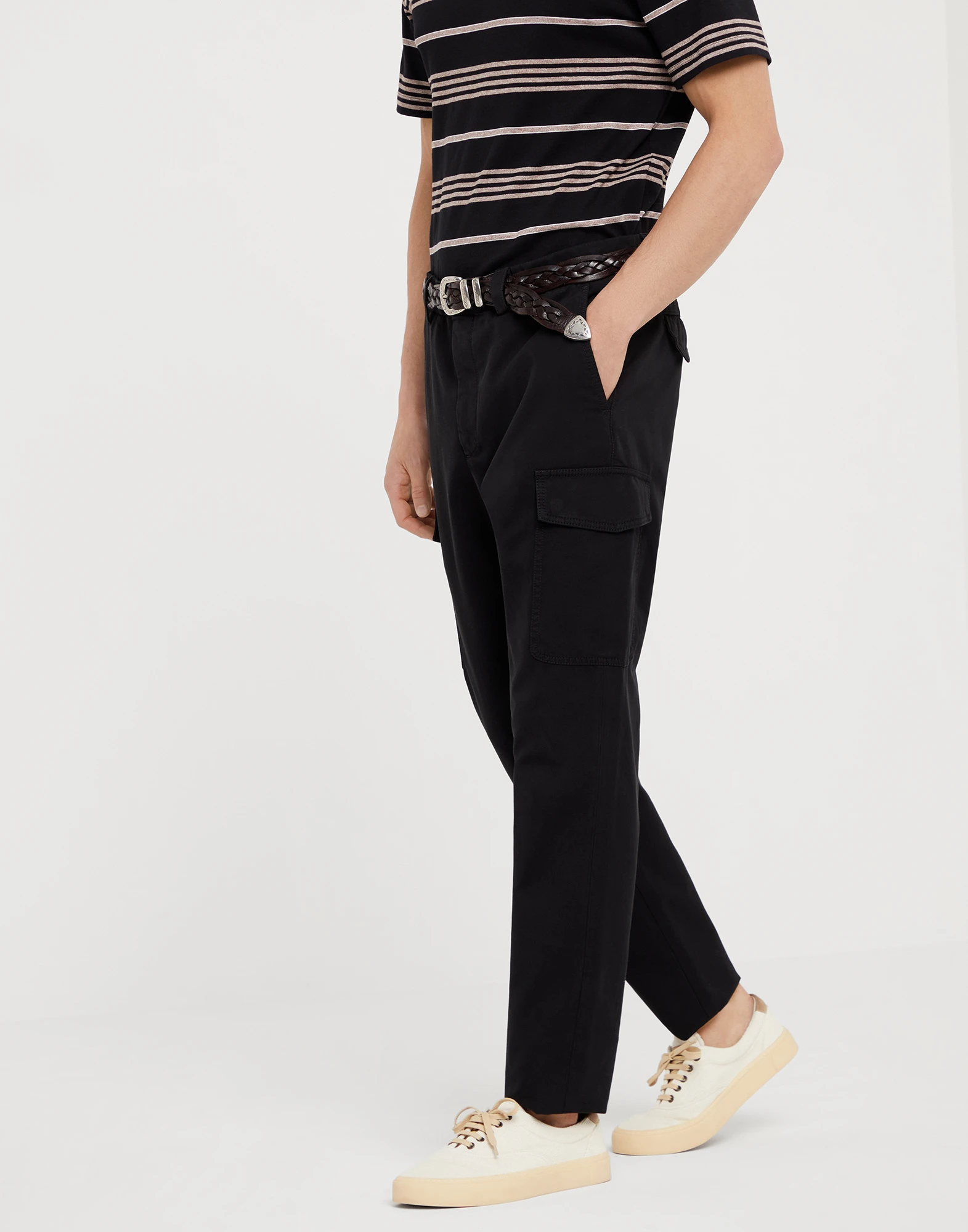Garment-dyed leisure fit trousers in twisted cotton gabardine with cargo pockets