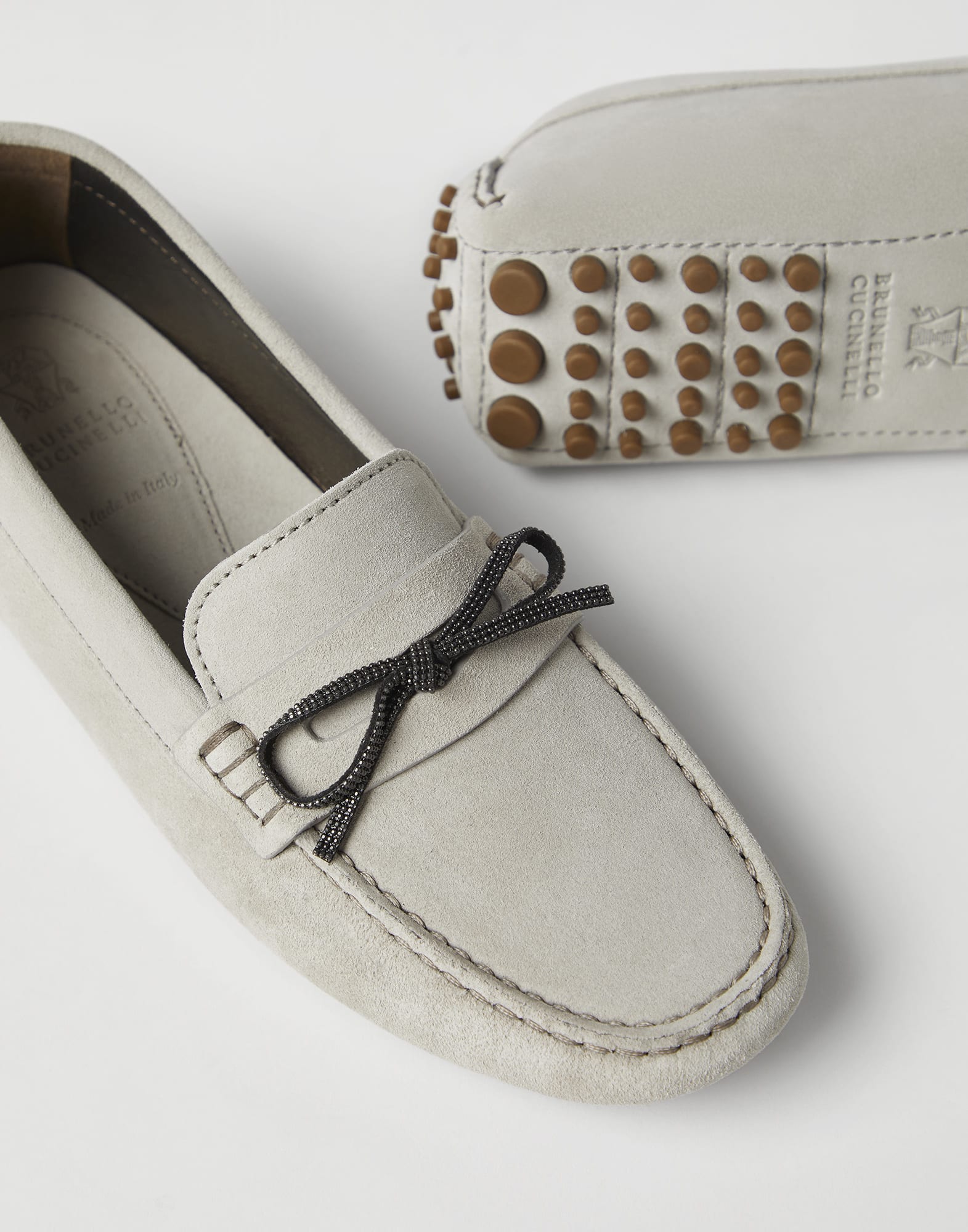 Suede driving shoes with Precious Bow