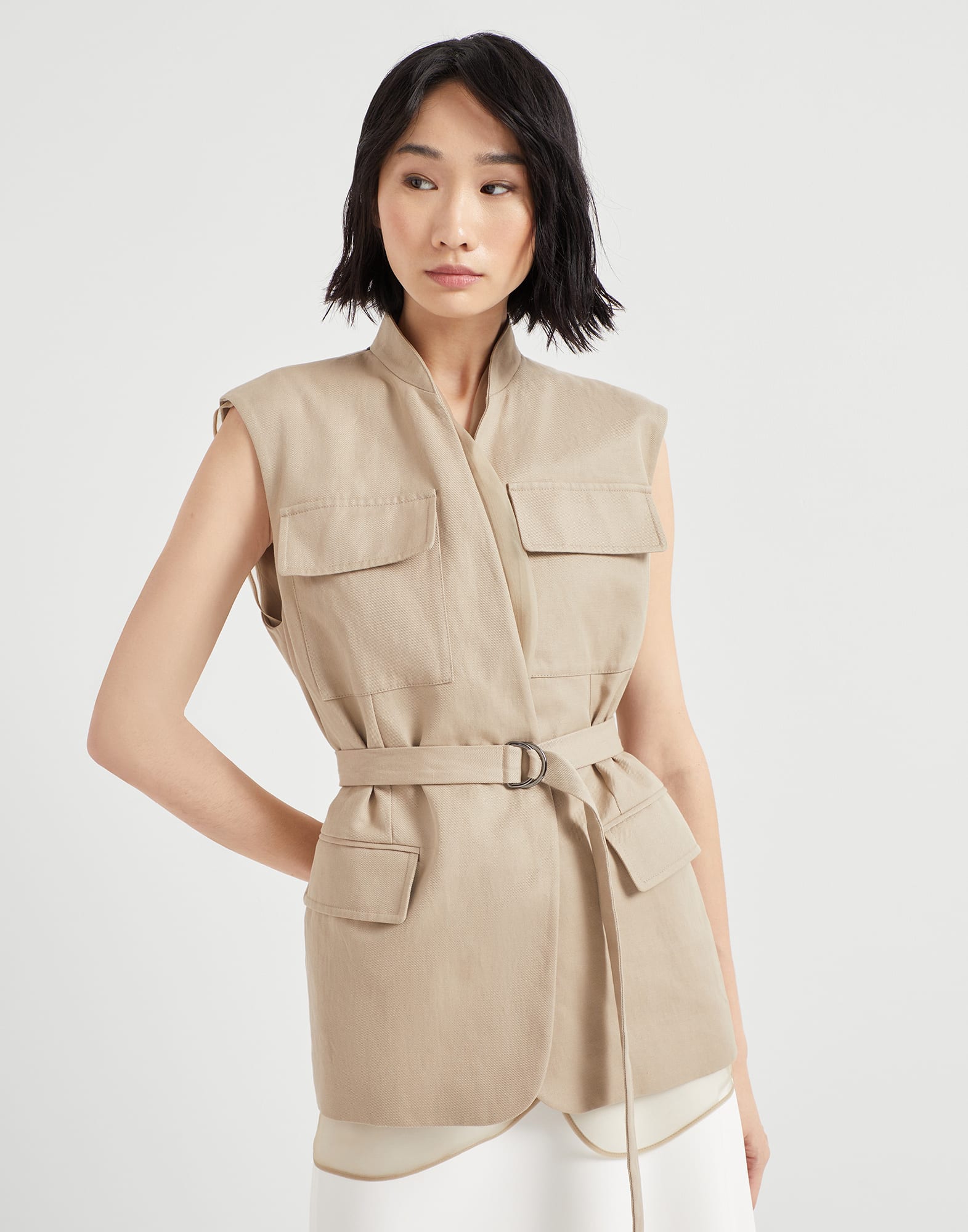 Vest with monili