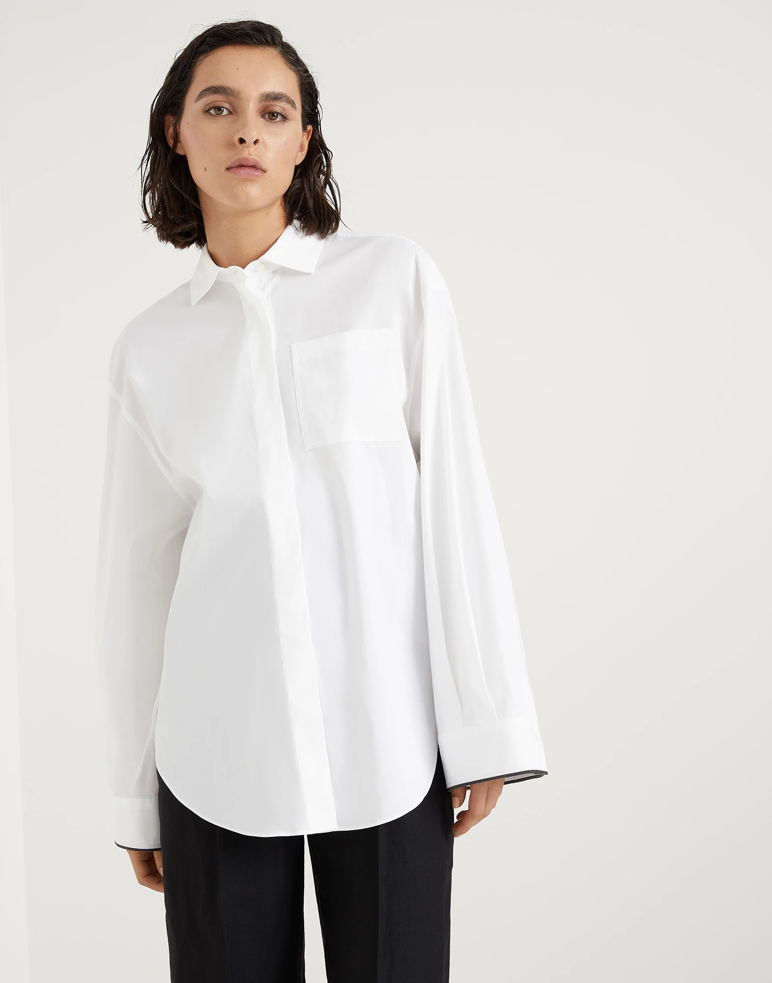 Stretch cotton poplin shirt with shiny cuff details