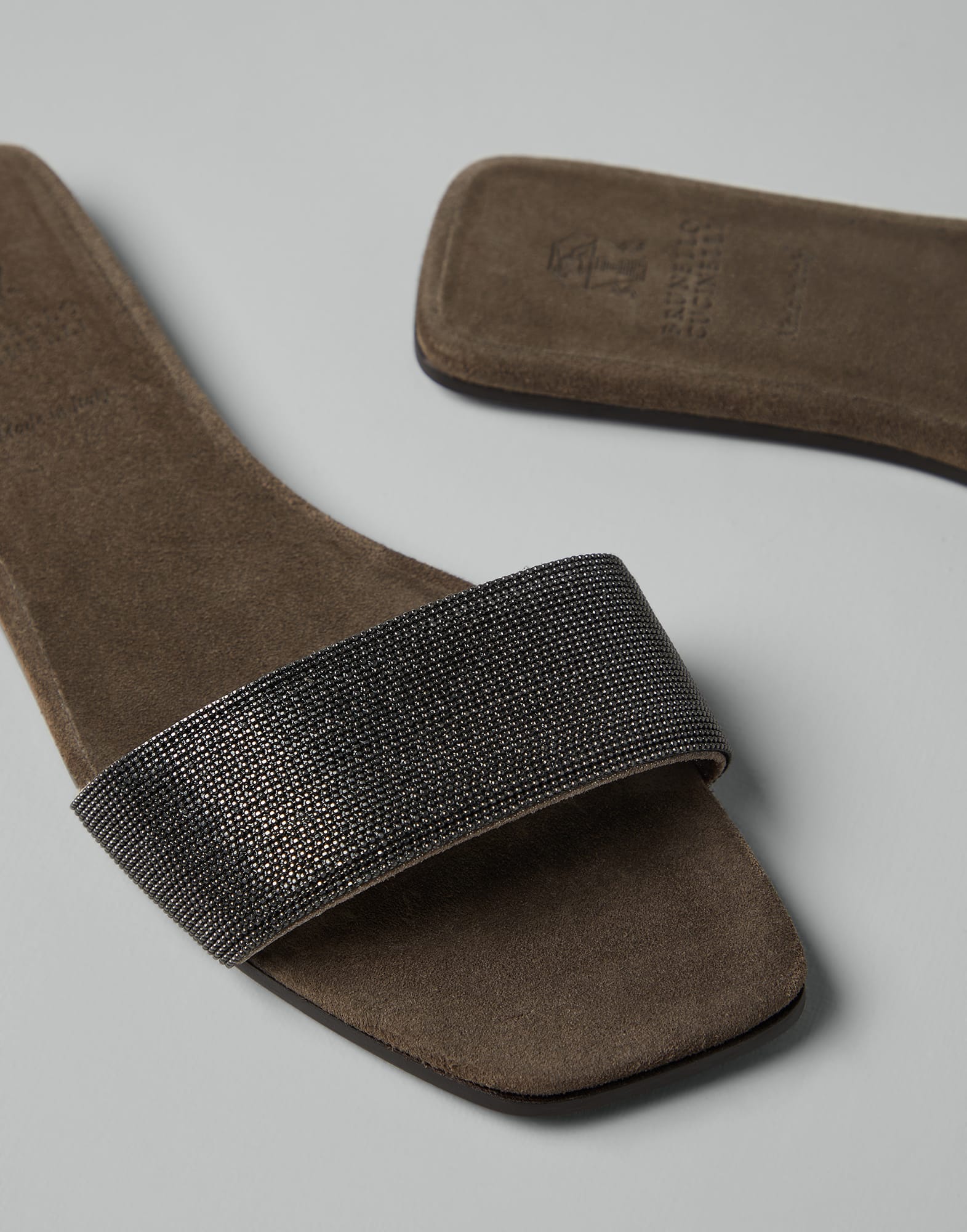 Precious slides in suede