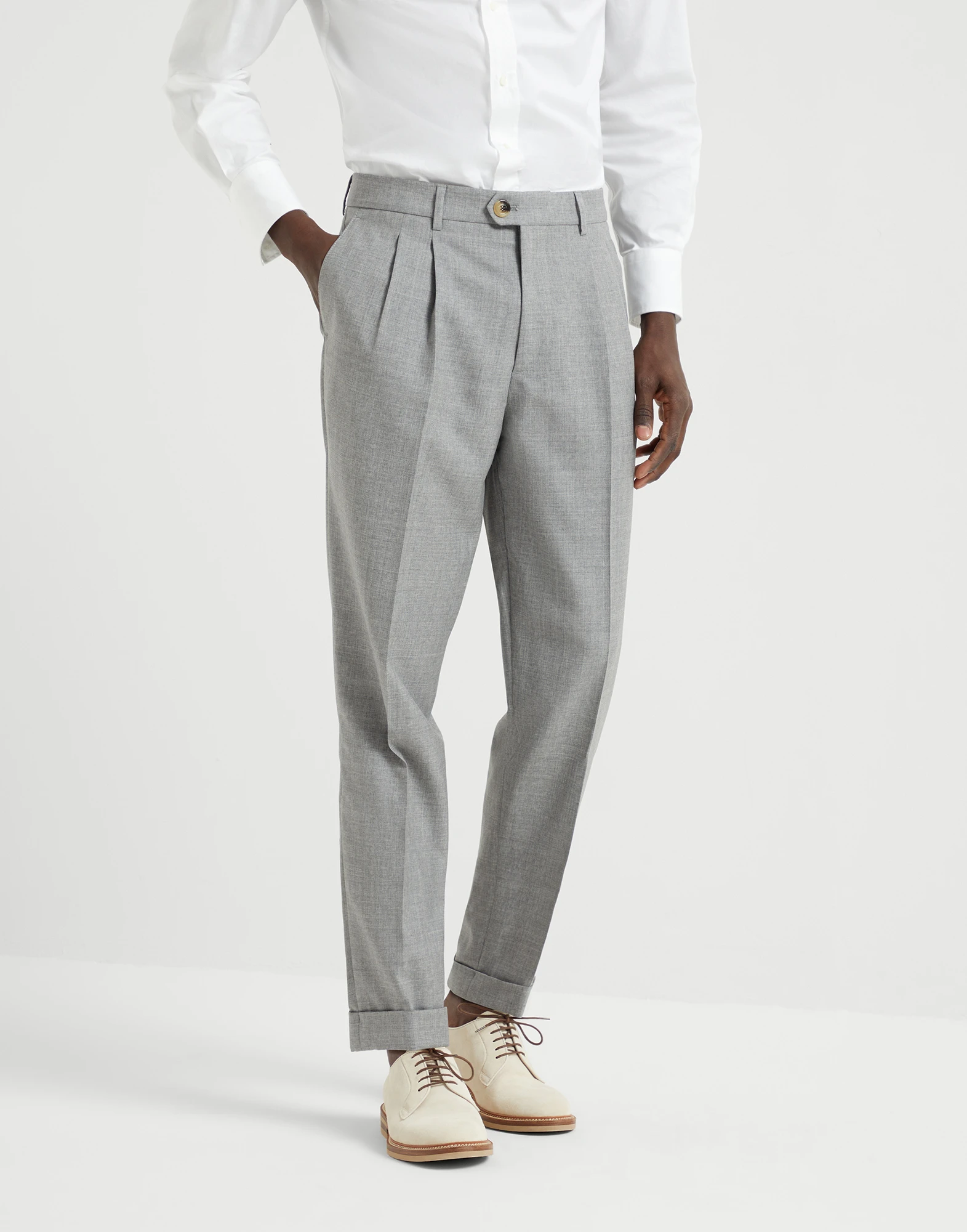 Leisure fit trousers with double pleats