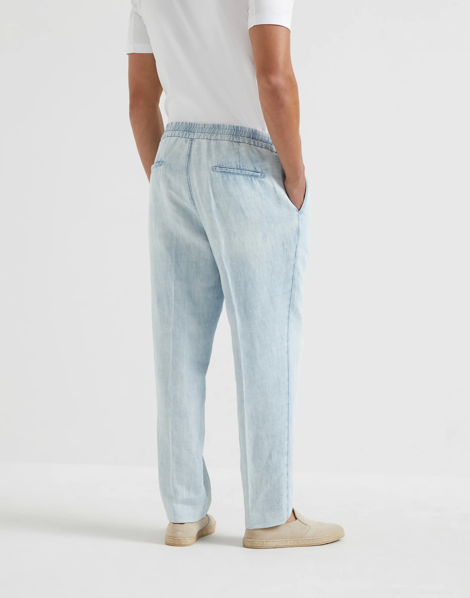 Trousers with drawstring