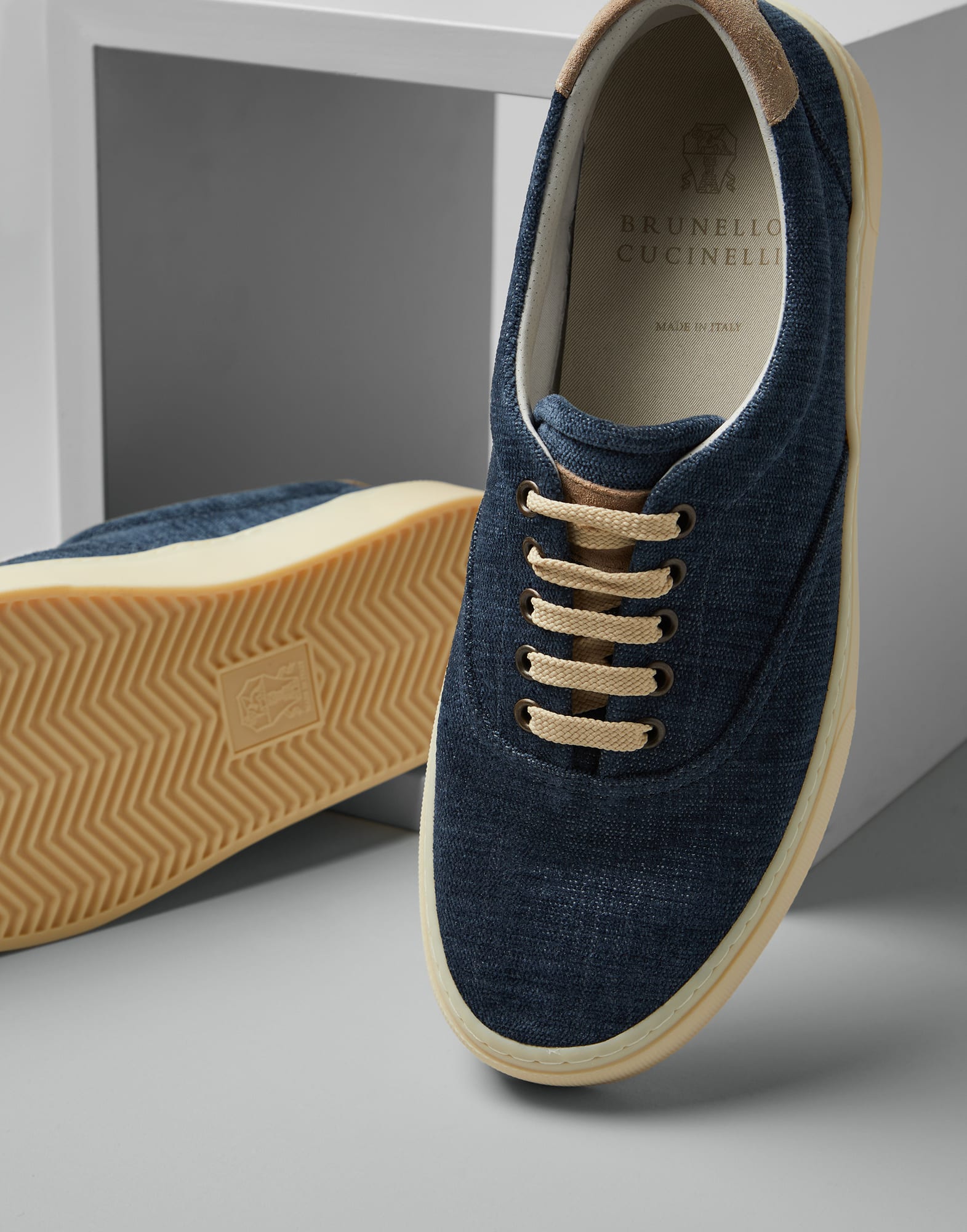 Canvas sneakers