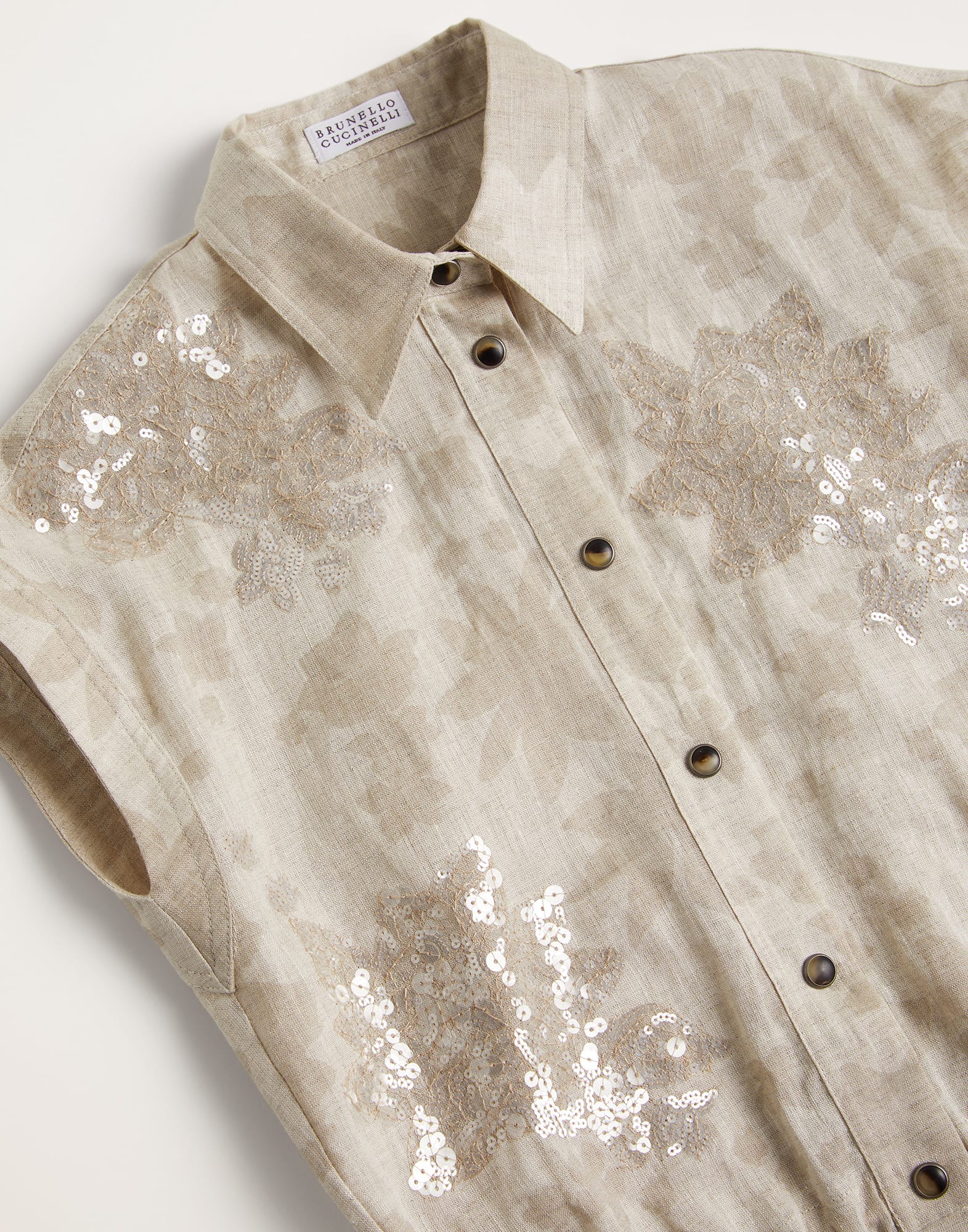Dazzling flower linen shirt with monili