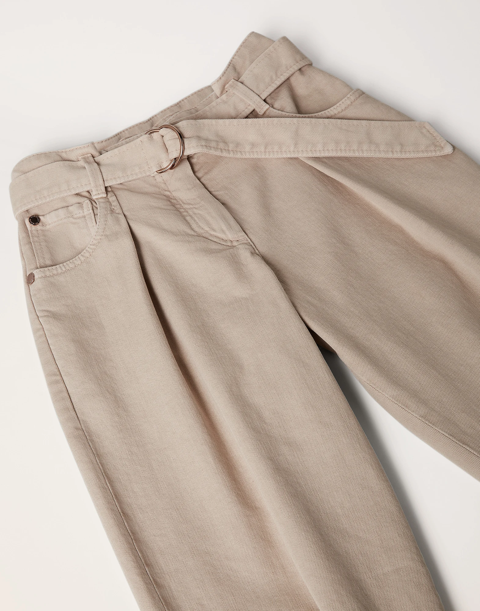 Dyed comfort soft denim baggy five-pocket trousers with belt and monili