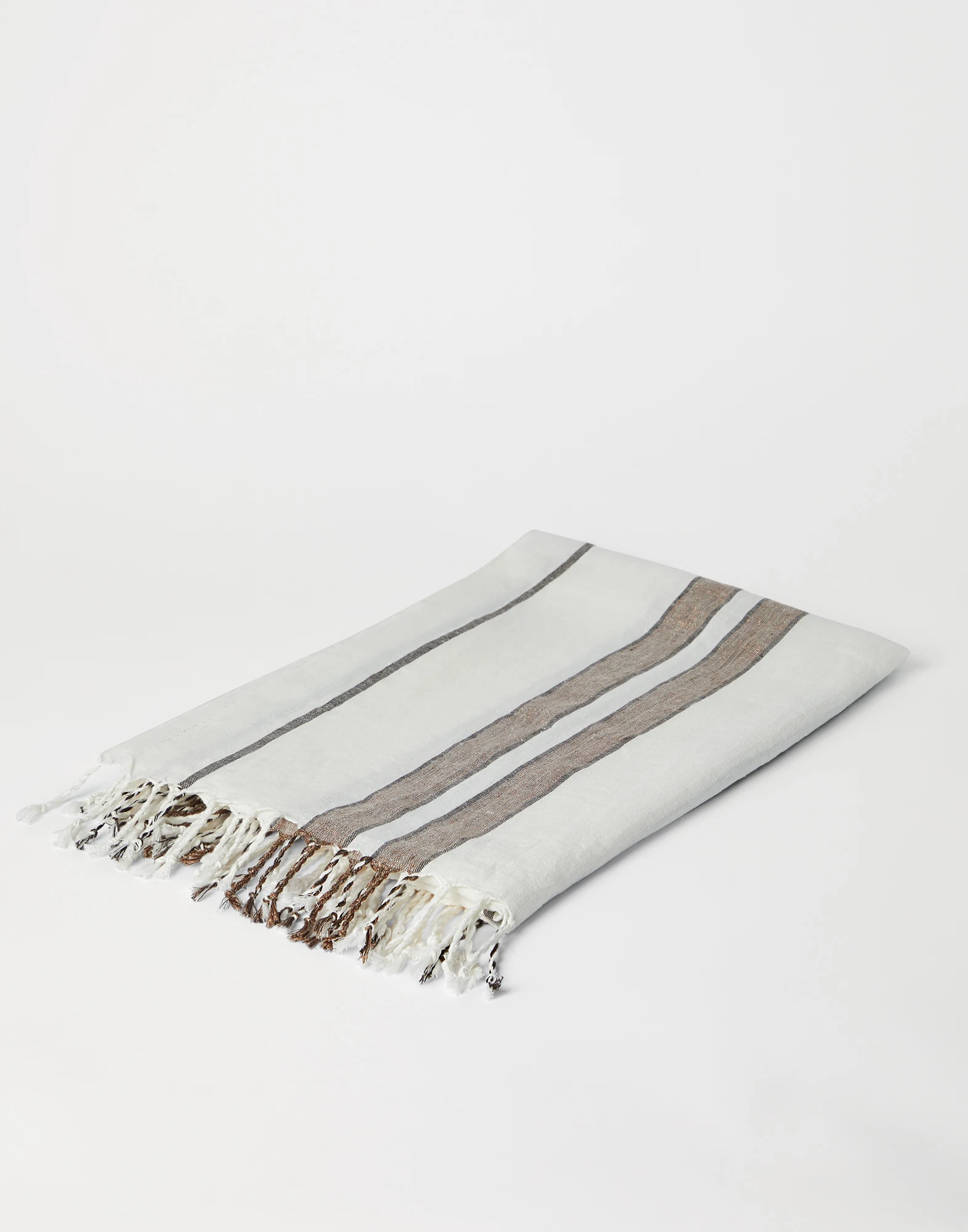 Lightweight throw