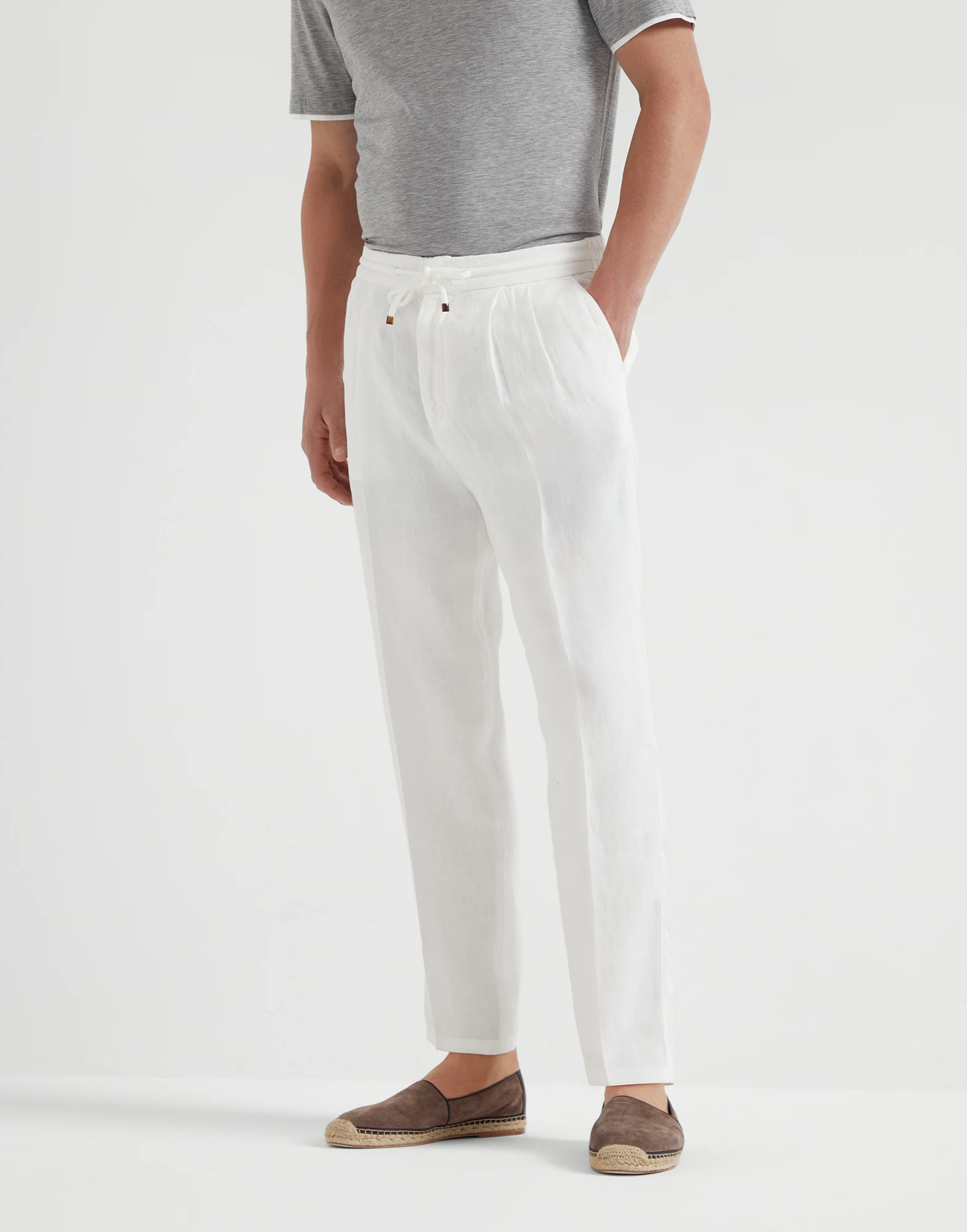 Leisure fit trousers with drawstring