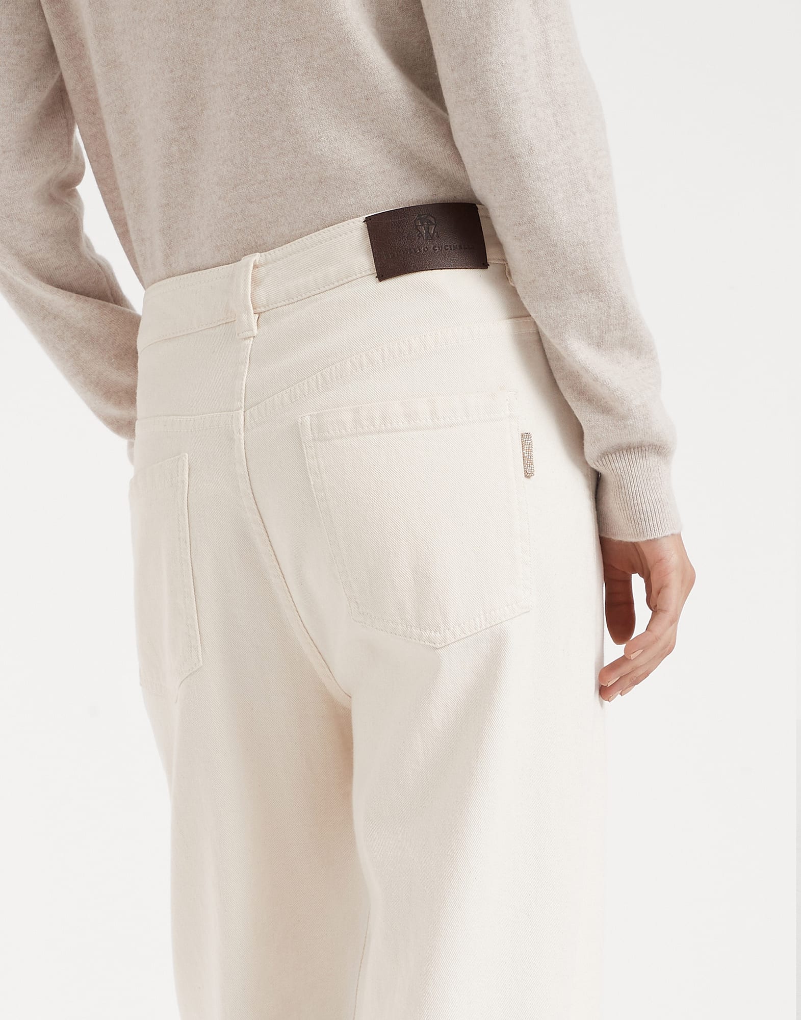 Garment-dyed comfort denim baggy trousers with shiny tab