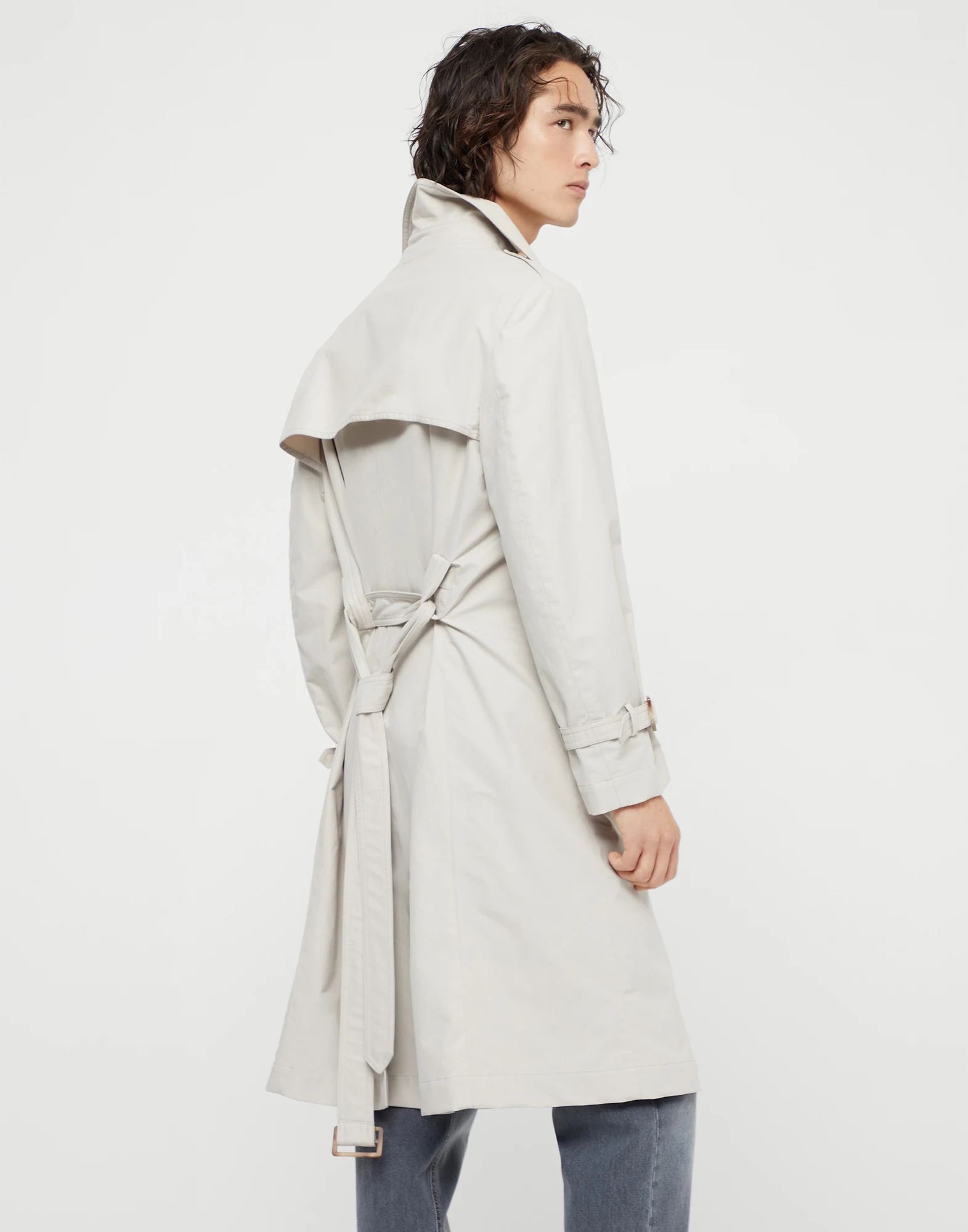 Water-resistant trench coat