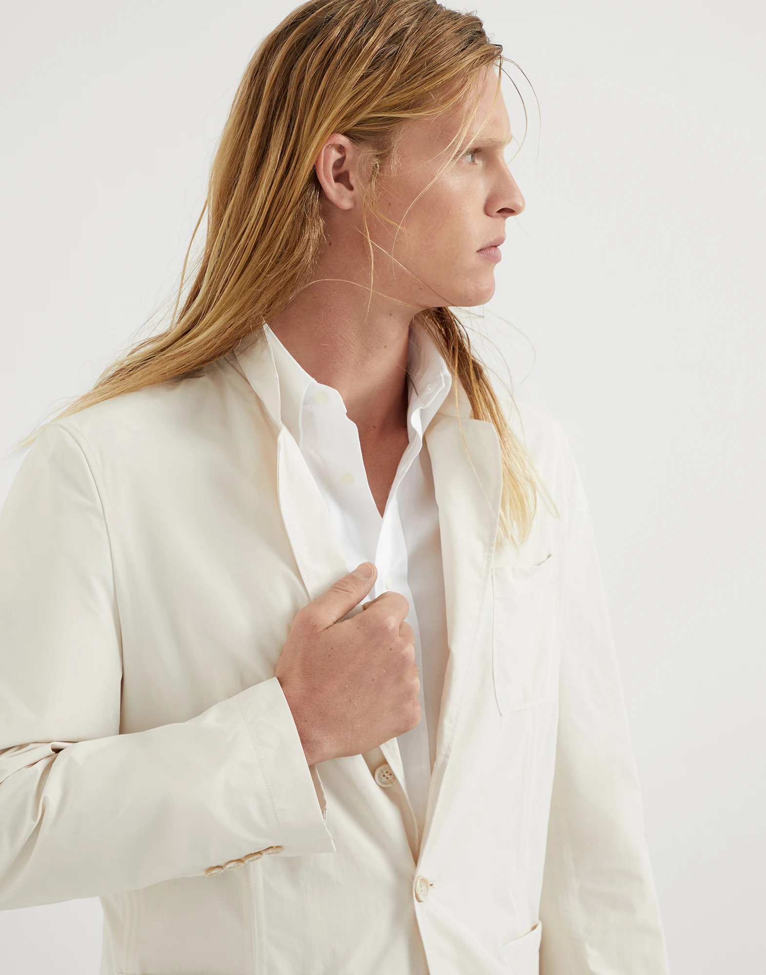 Water-resistant microfiber outerwear blazer