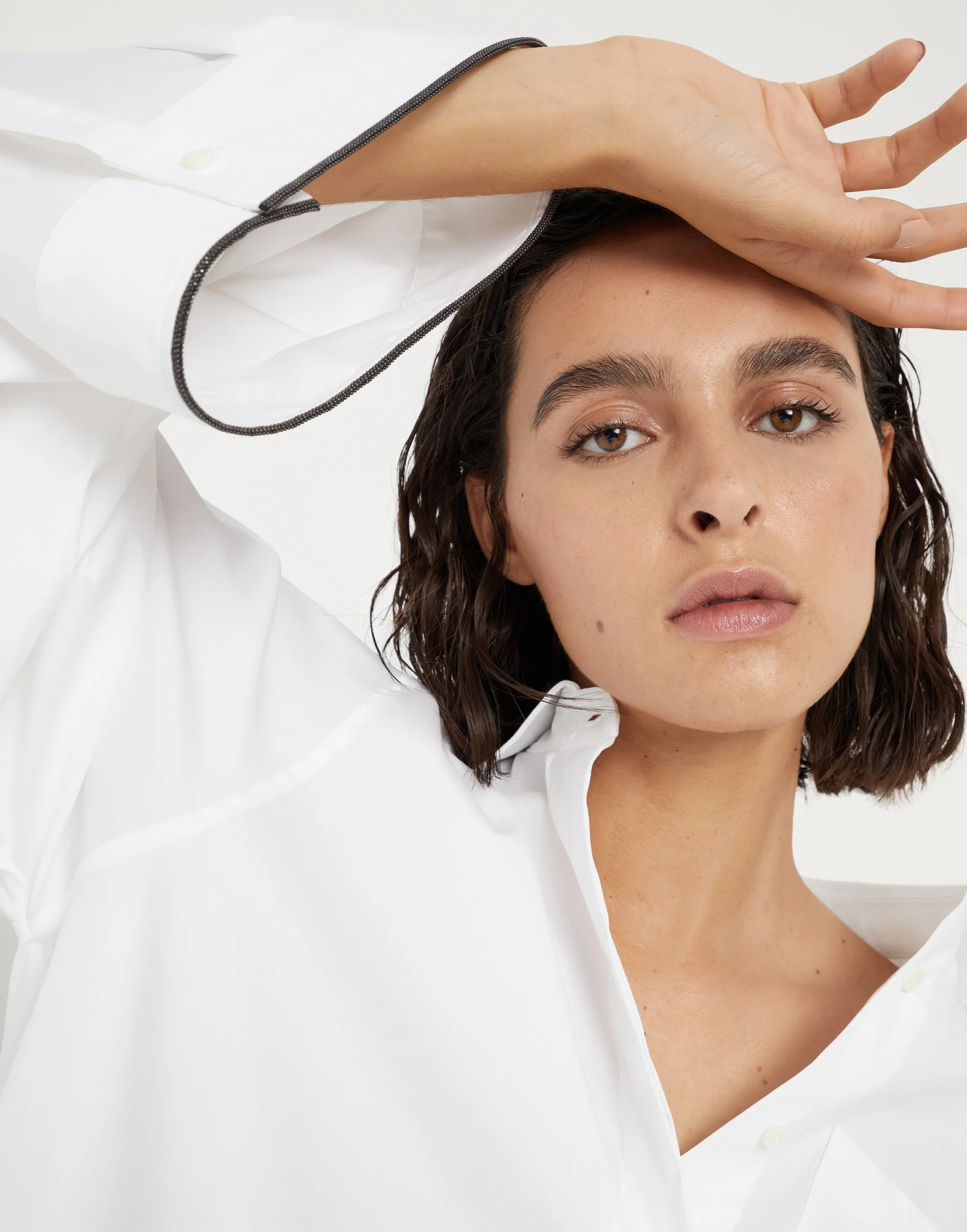 Stretch cotton poplin shirt with shiny cuff details