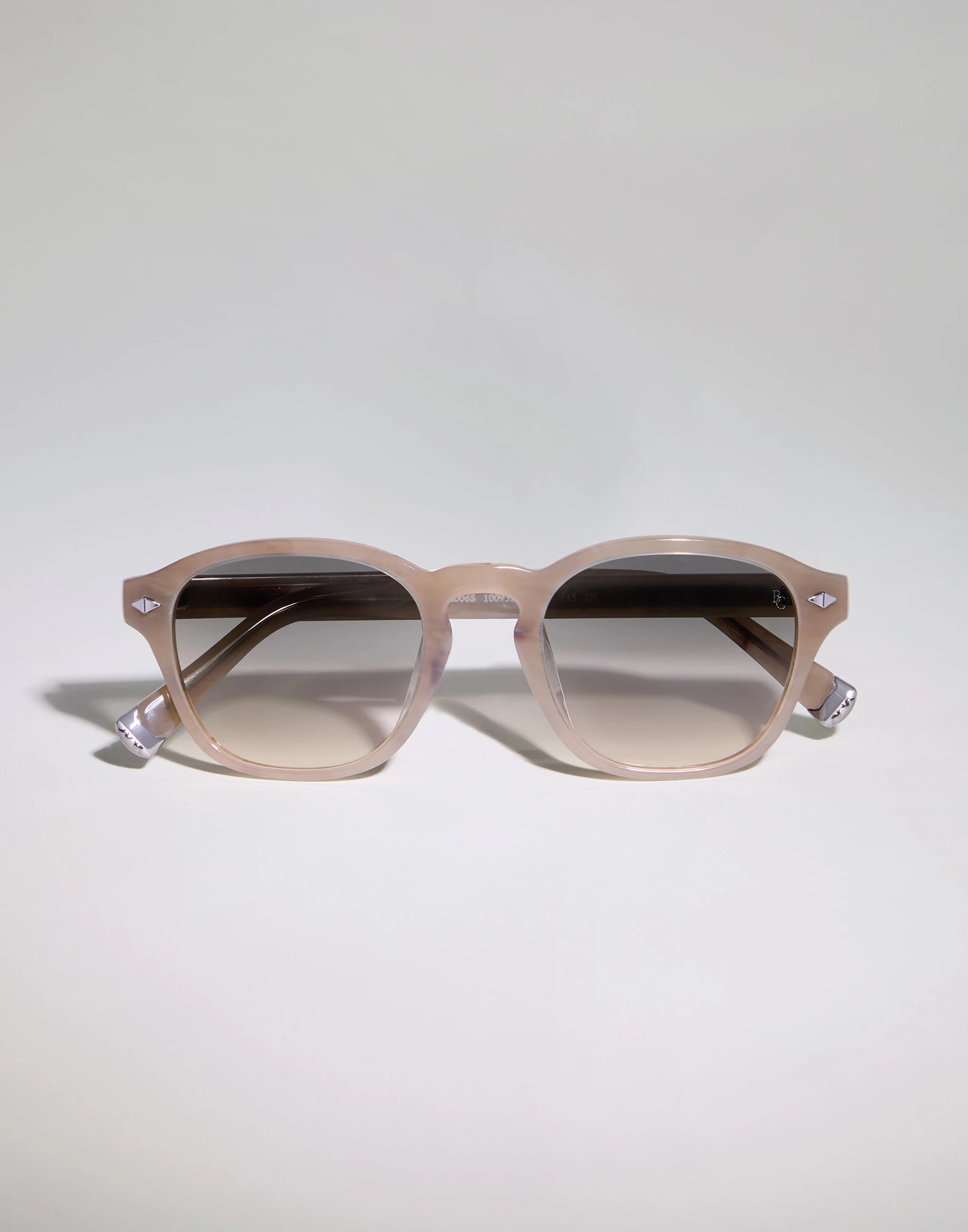 Round acetate sunglasses