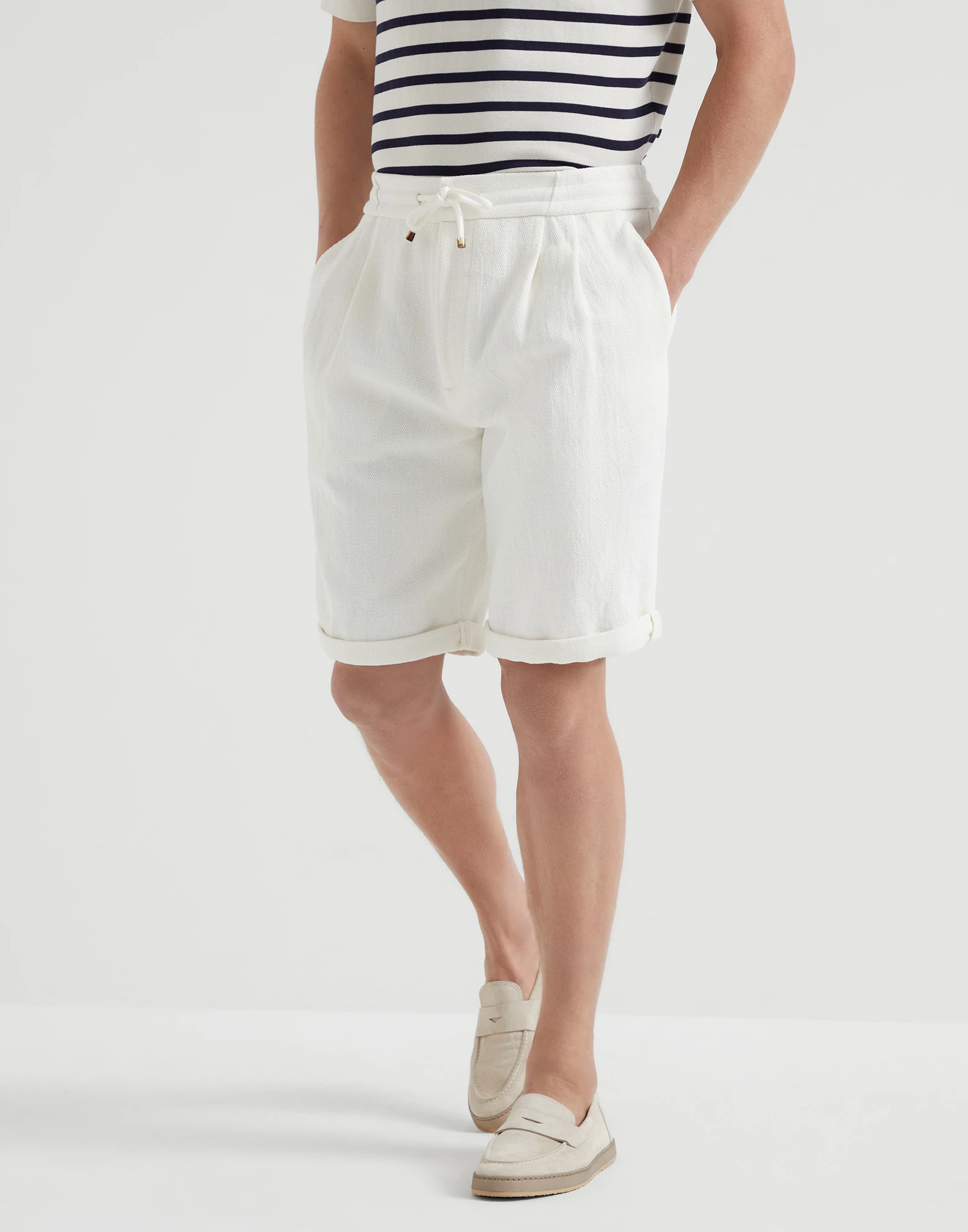 Bermuda shorts with drawstring