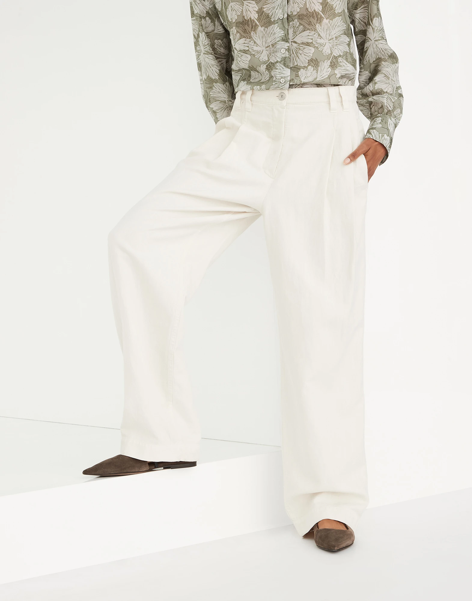 Garment-dyed relaxed trousers in cotton and linen cover