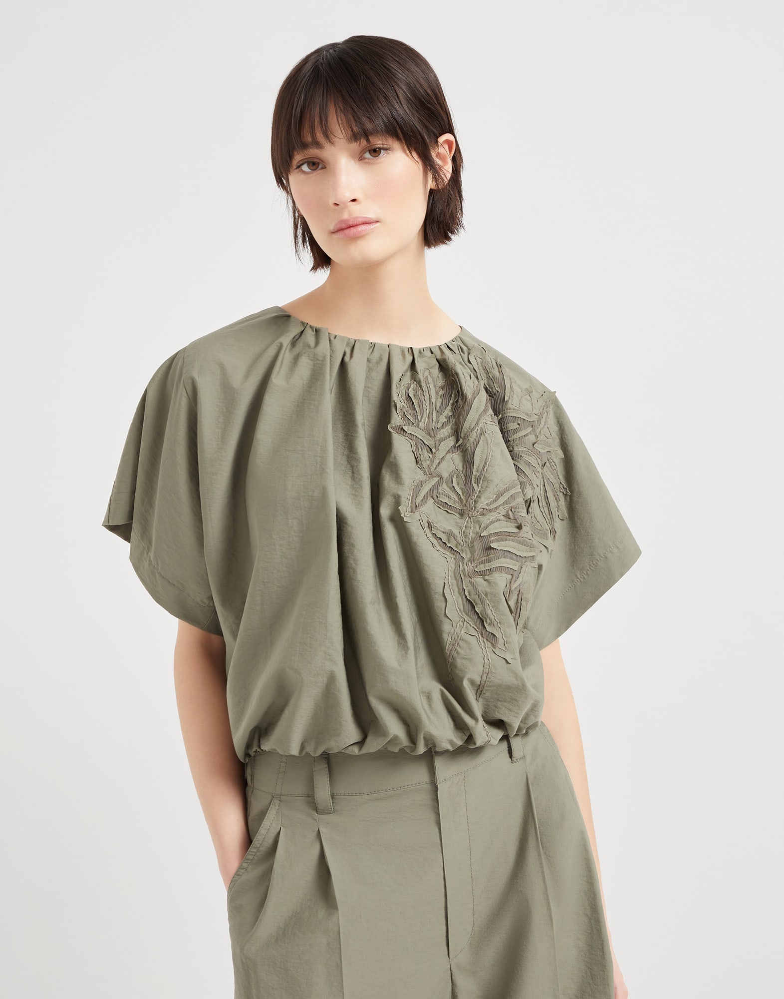 Flora Appliqu�� blouse