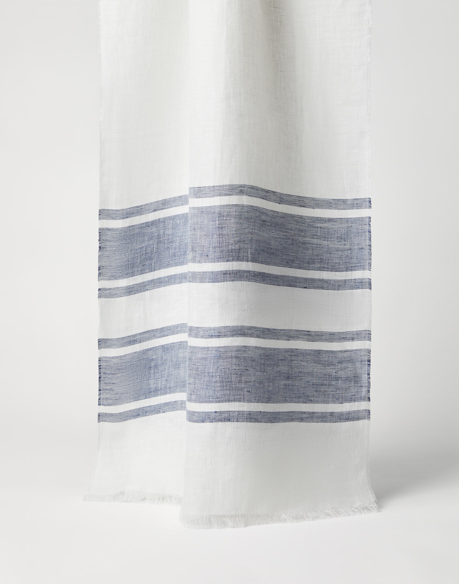 Linen batavia scarf with stripes