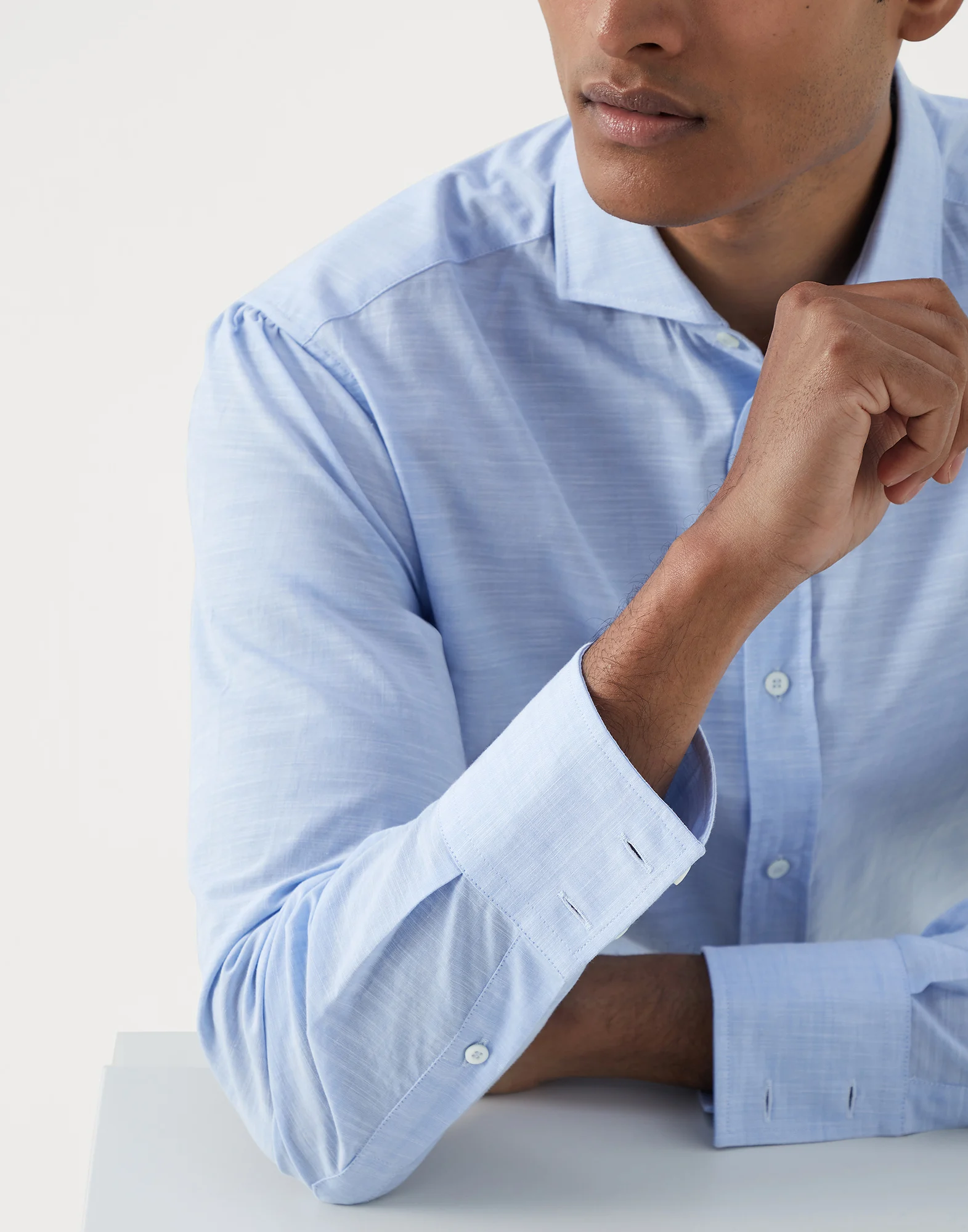 Lightweight Oxford basic fit shirt with spread collar