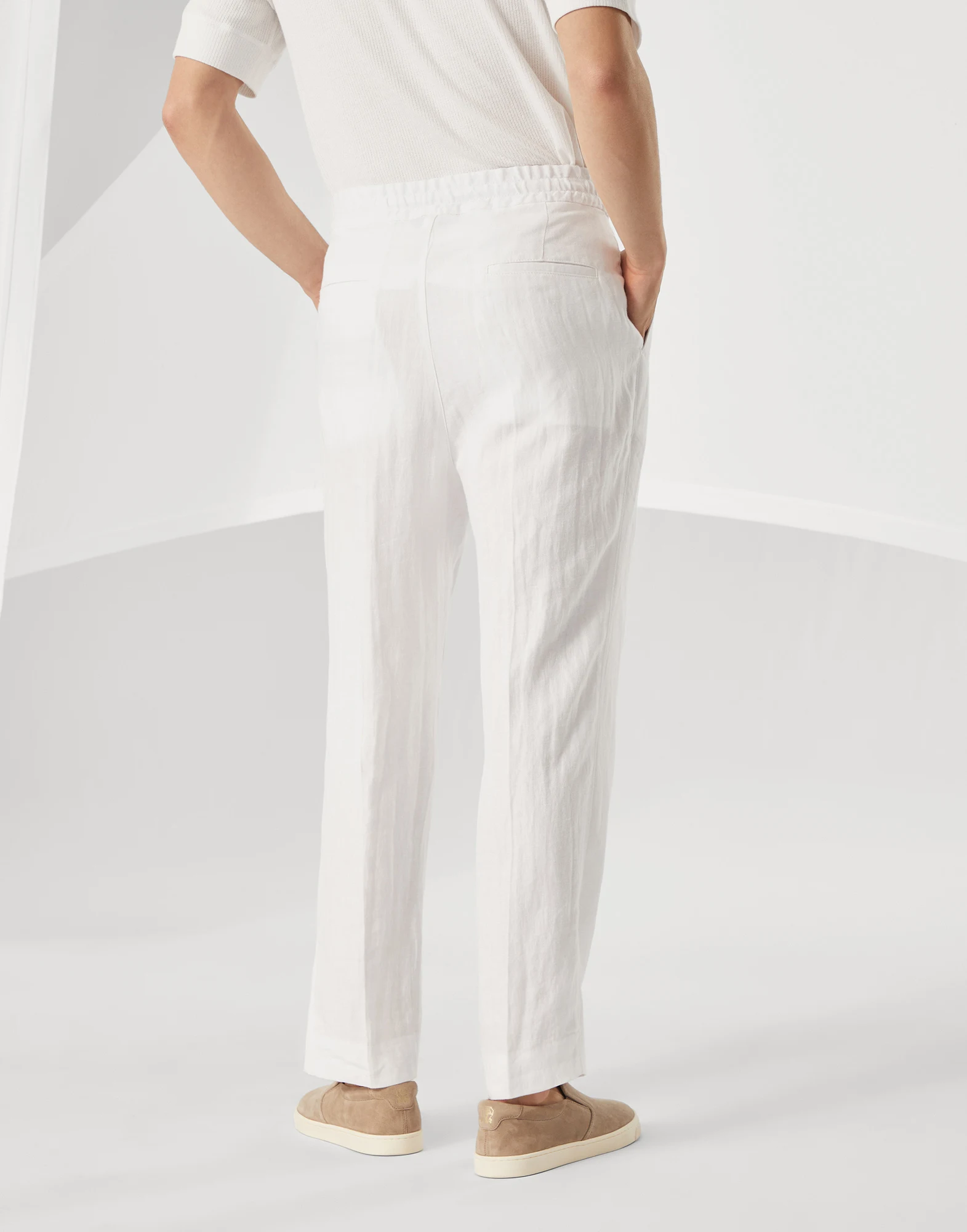 Trousers with drawstring