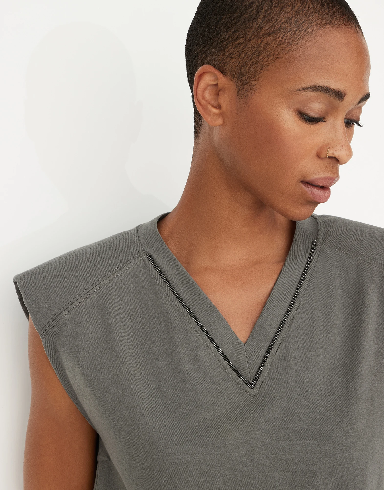 Cotton jersey T-shirt with padded shoulder and shiny neckline