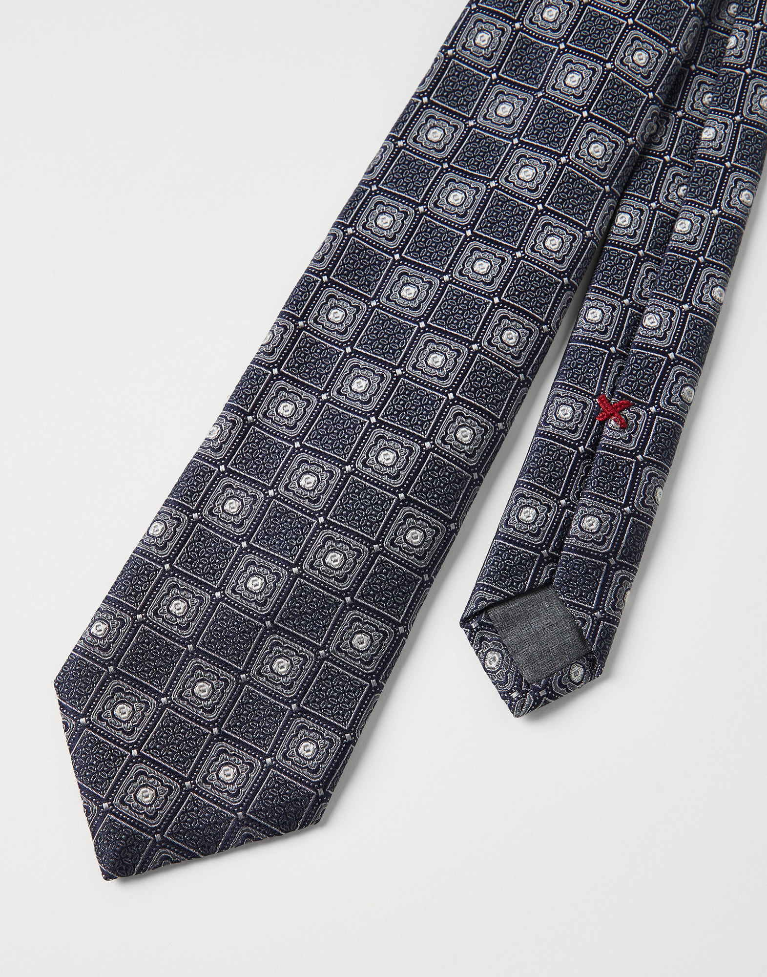 Silk tie with geometric design