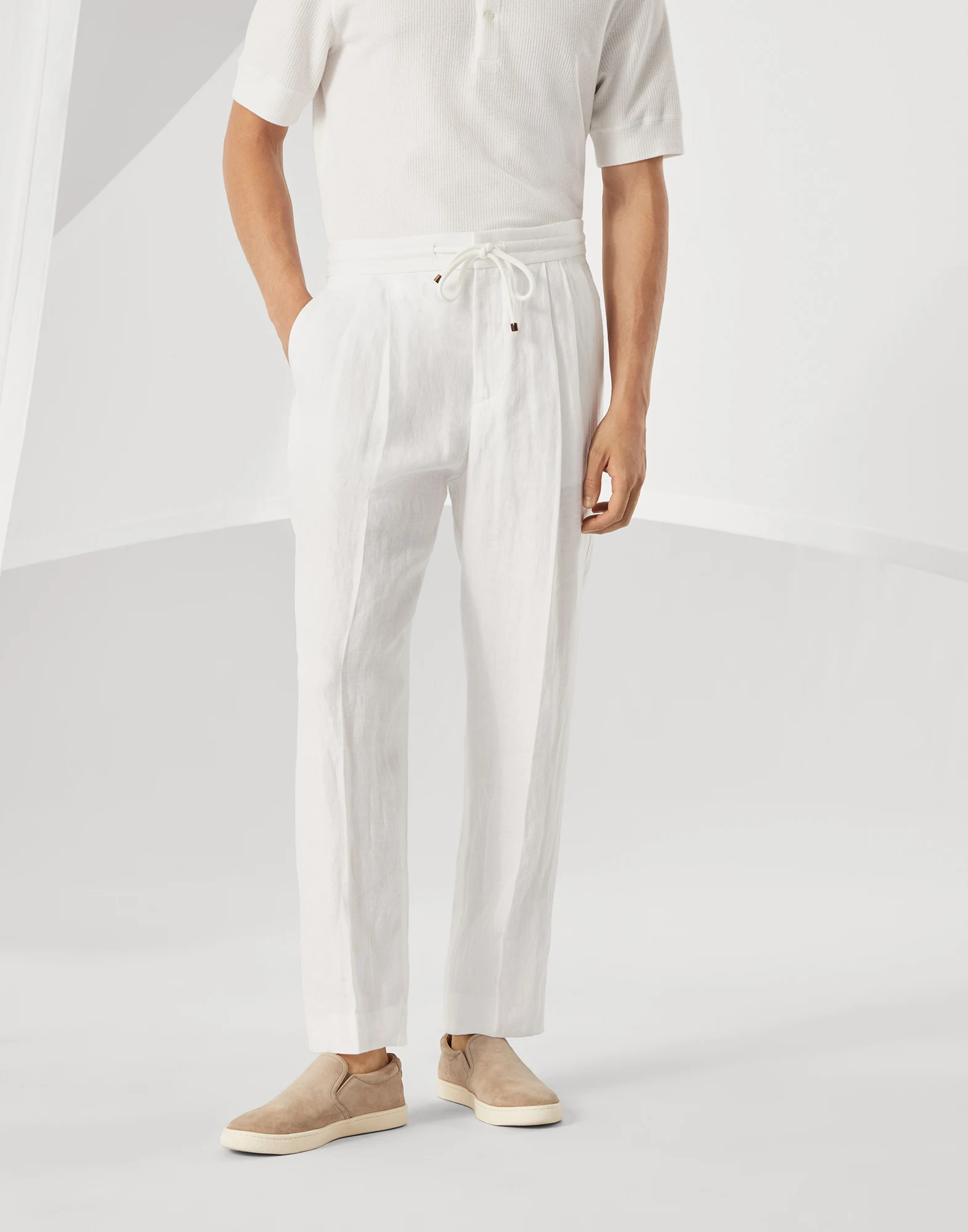 Trousers with drawstring