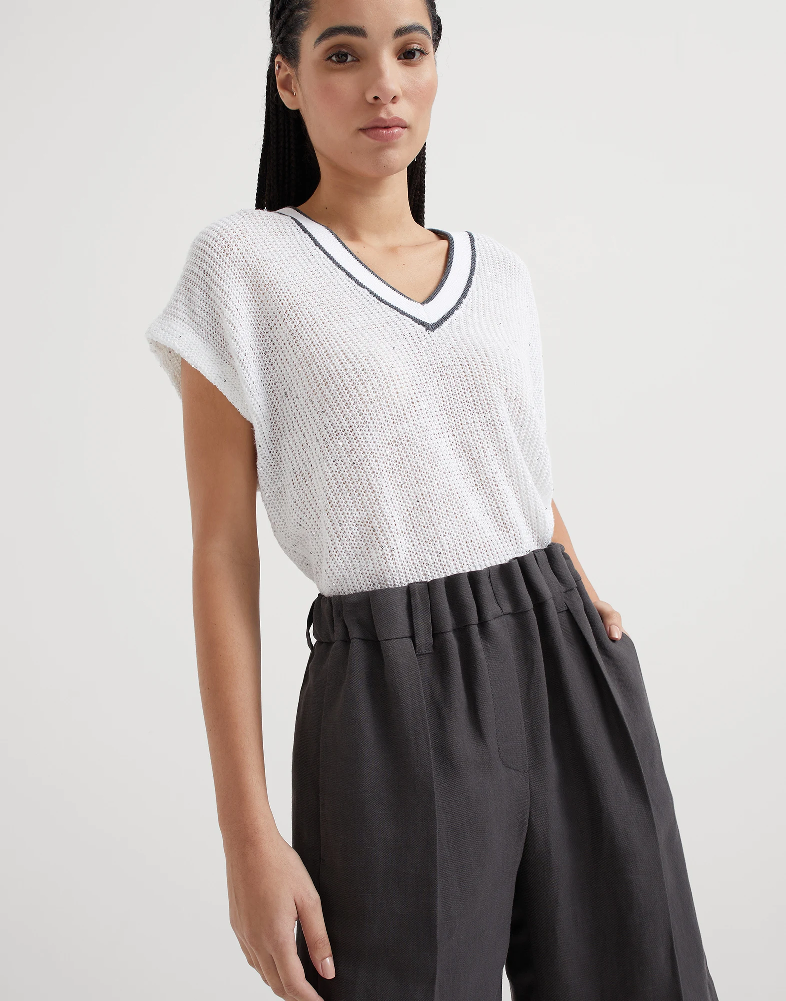 Viscose and linen fluid twill gathered waist Bermuda shorts