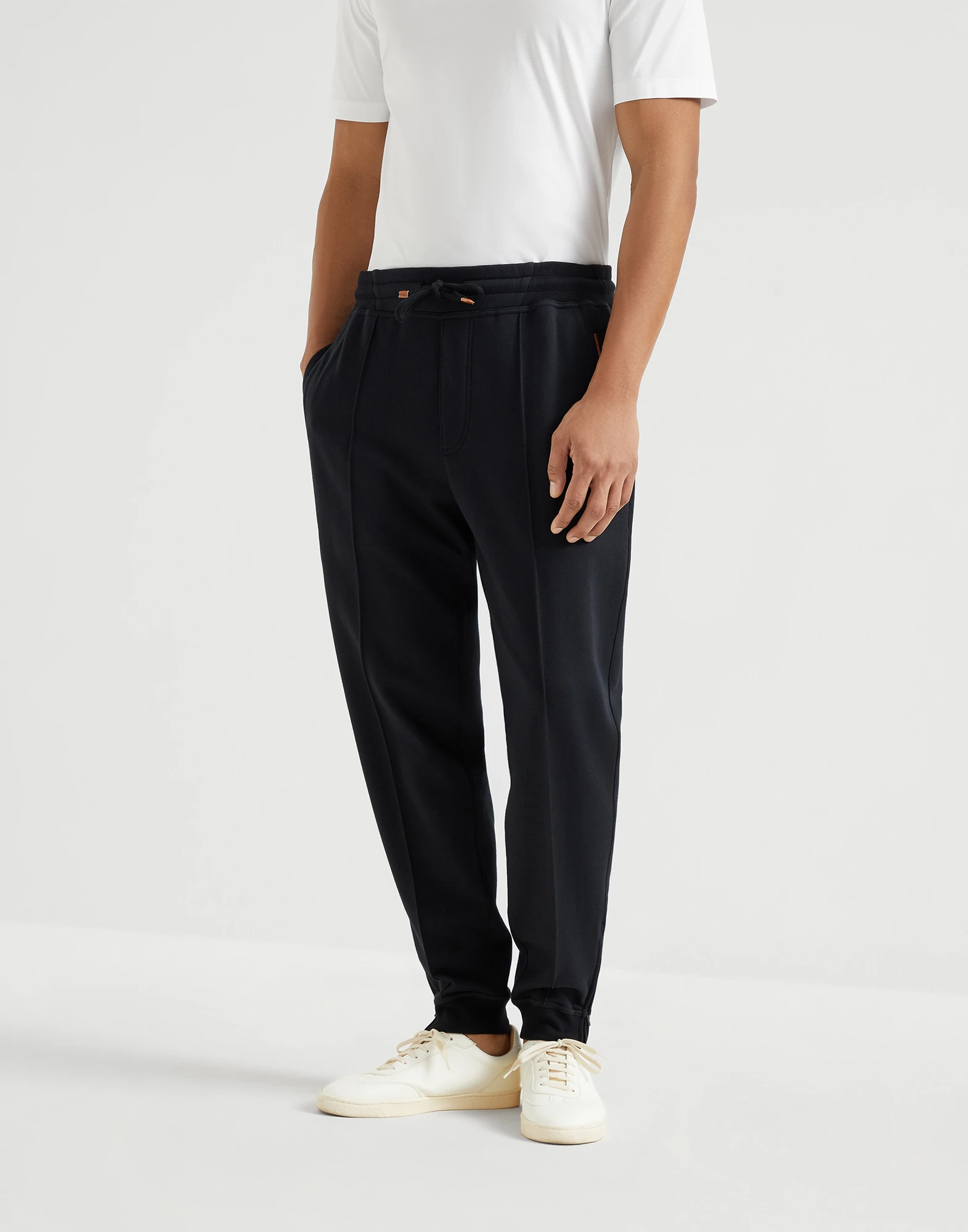 Trousers with cr��te