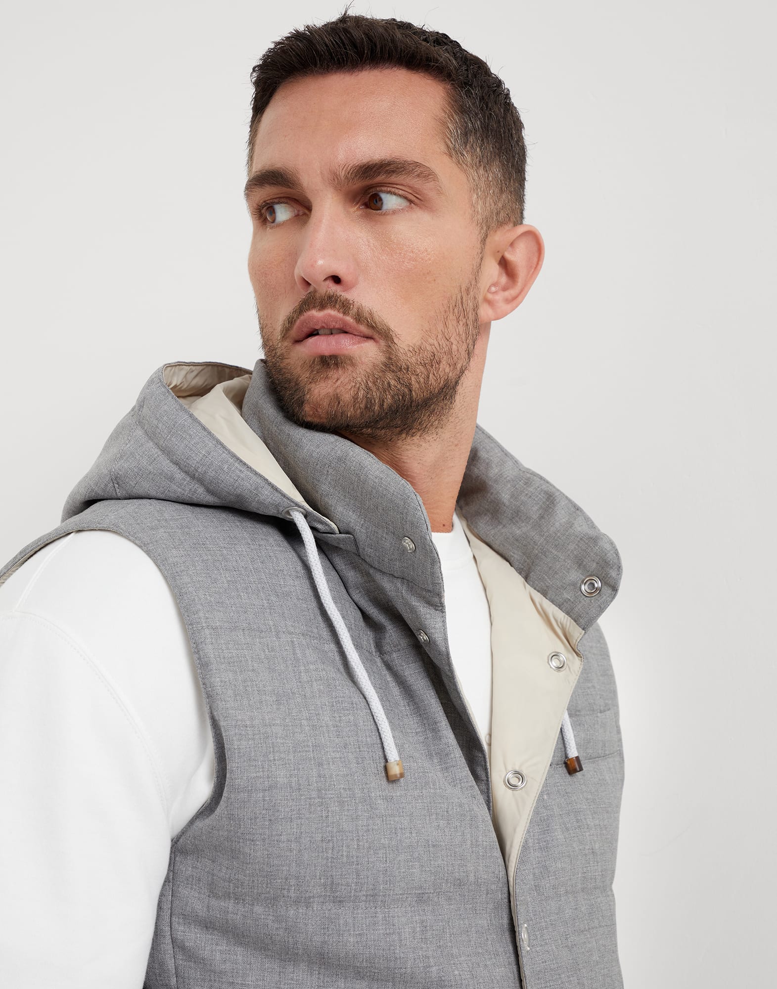 Virgin wool fresco lightweight down vest with detachable hood