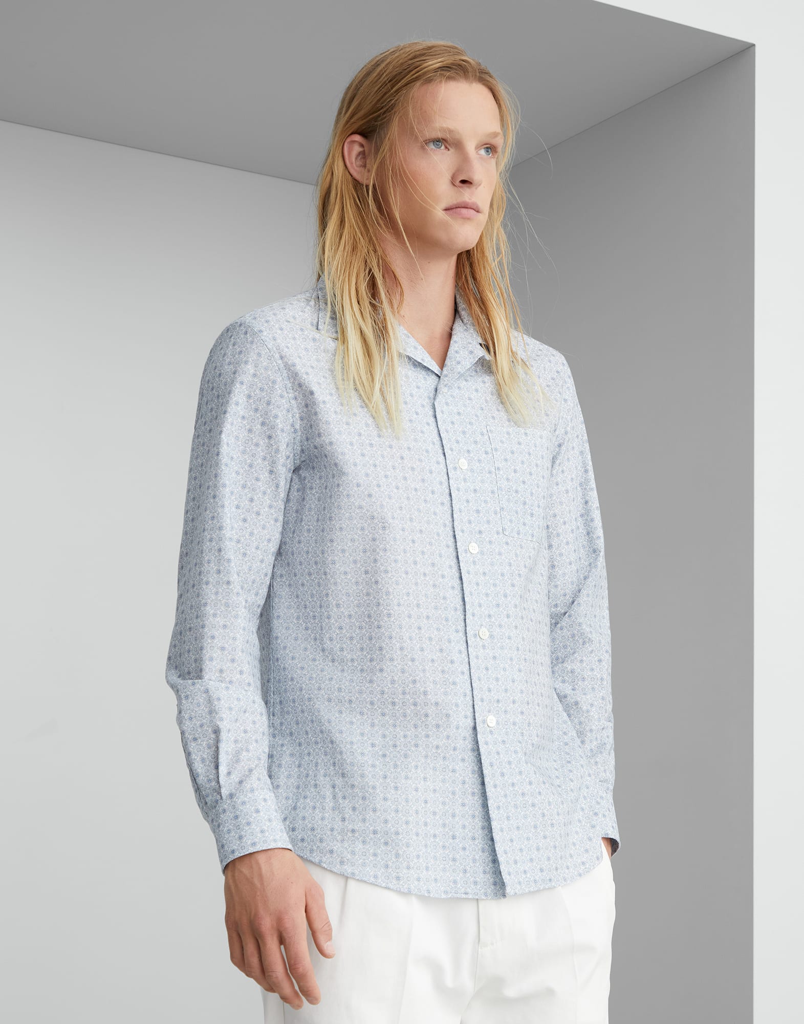 Cotton easy fit shirt with geometric pattern, camp collar and chest pocket