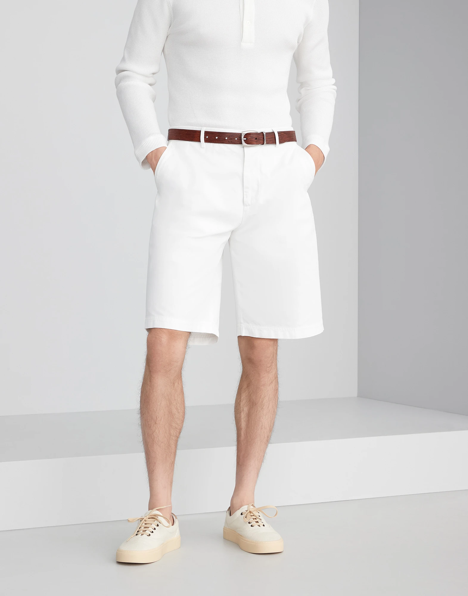Garment-dyed basic fit Bermuda shorts in twisted cotton gabardine