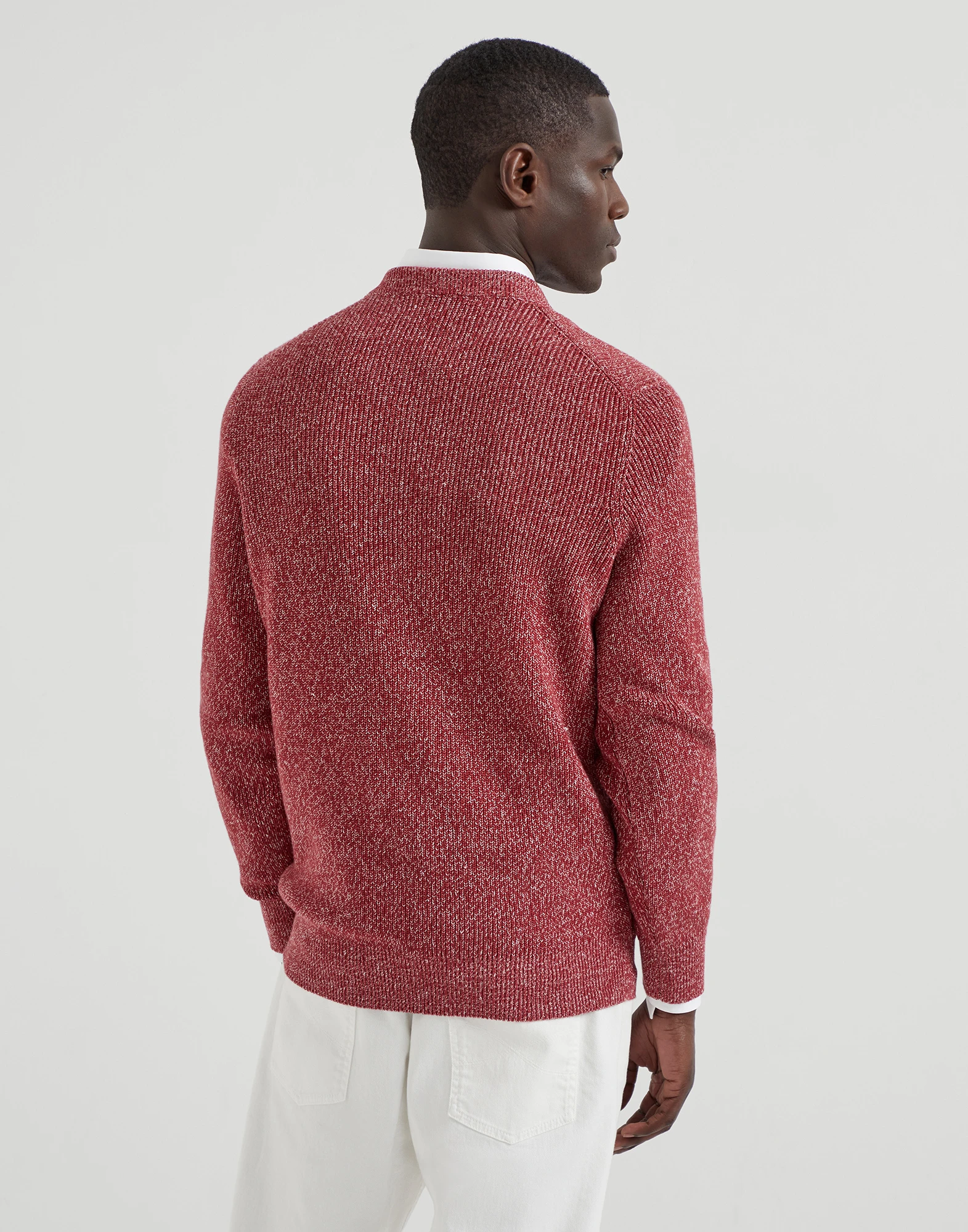 Chin�� sweater