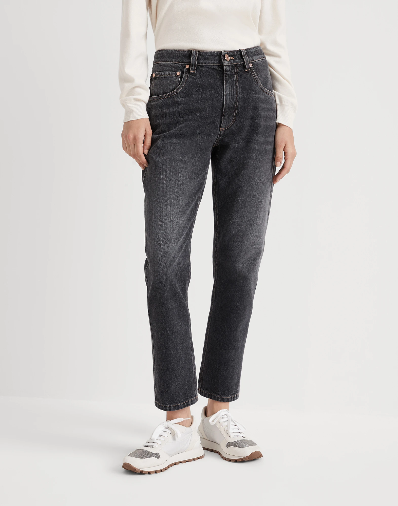 Authentic denim straight trousers with shiny bartack